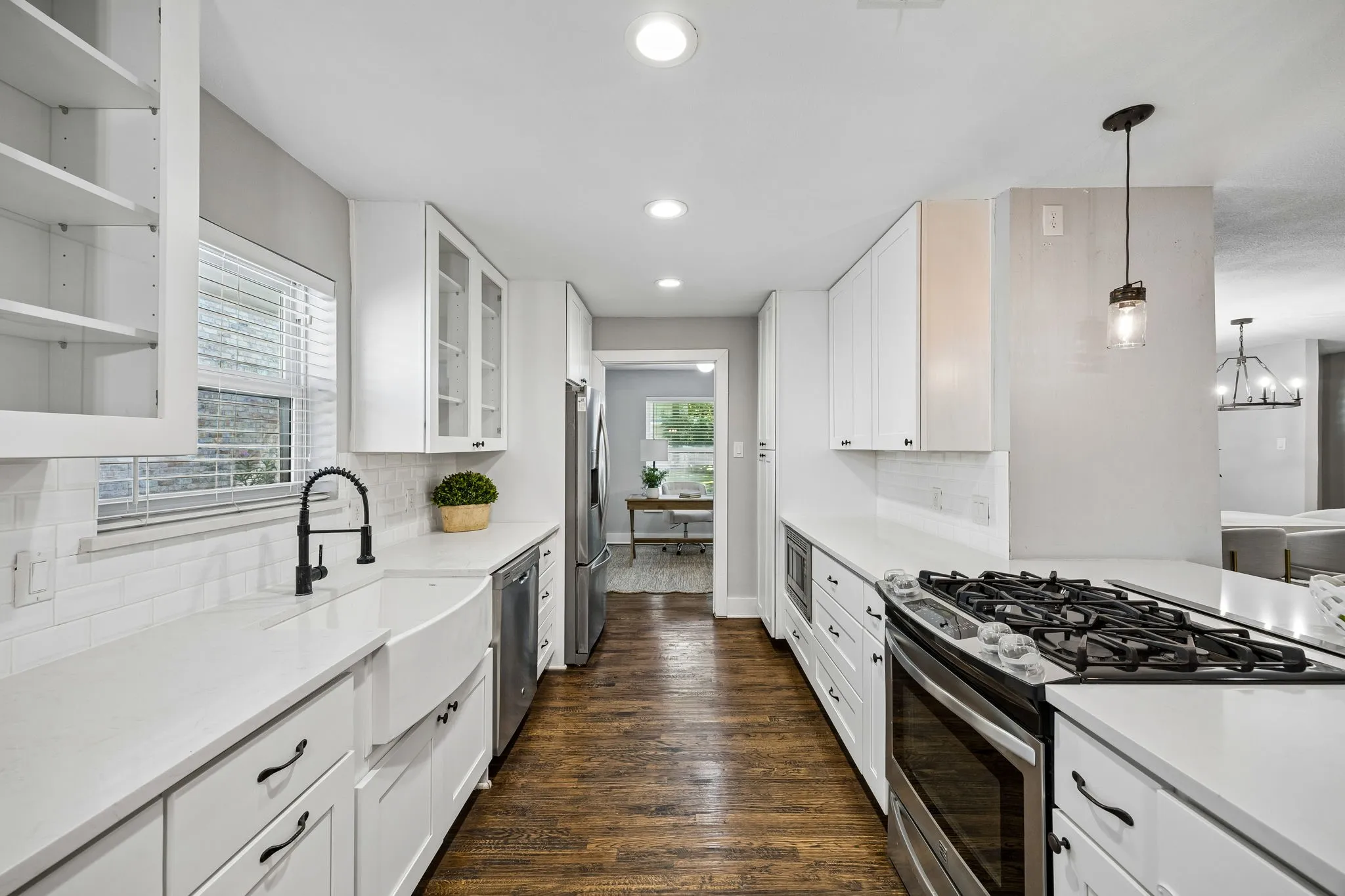 9021 Aldwick - Tom Hughes Team - Kitchen