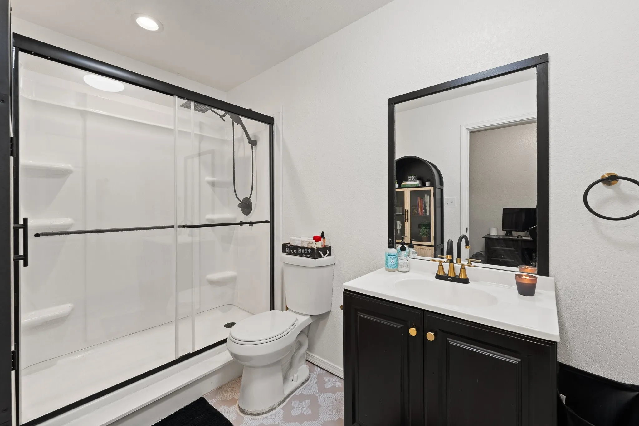 Single Family Residence For Sale in Hill County , 4884 Patton Lake Road, Aquilla, Texas 76622, 2 Bedroom, 1 Bathroom, Garage spaces, 800 Sqft, built in 2022, mls#21377342, Real Estate Agent in Aquilla, Homes For Sale in Hill county, Homes For Sale in Aquilla, Realtor in Aquilla Texas, Real Estate Brokerage Independent Realty Texas, Luminita Cordes Realtor