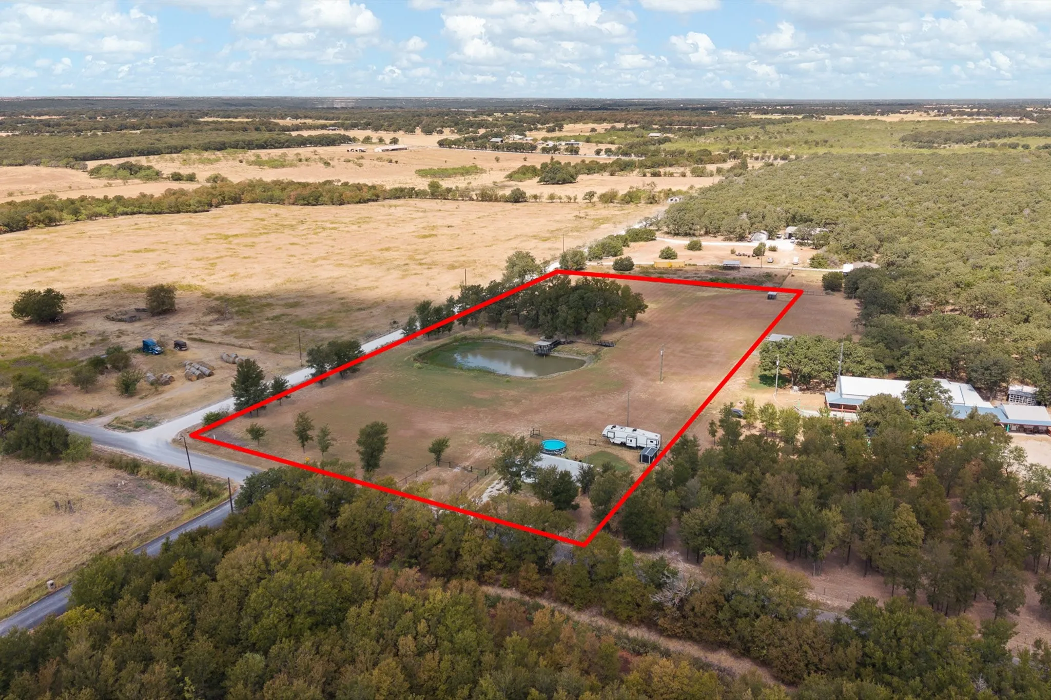 Single Family Residence For Sale in Hill County , 4884 Patton Lake Road, Aquilla, Texas 76622, 2 Bedroom, 1 Bathroom, Garage spaces, 800 Sqft, built in 2022, mls#21377342, Real Estate Agent in Aquilla, Homes For Sale in Hill county, Homes For Sale in Aquilla, Realtor in Aquilla Texas, Real Estate Brokerage Independent Realty Texas, Luminita Cordes Realtor