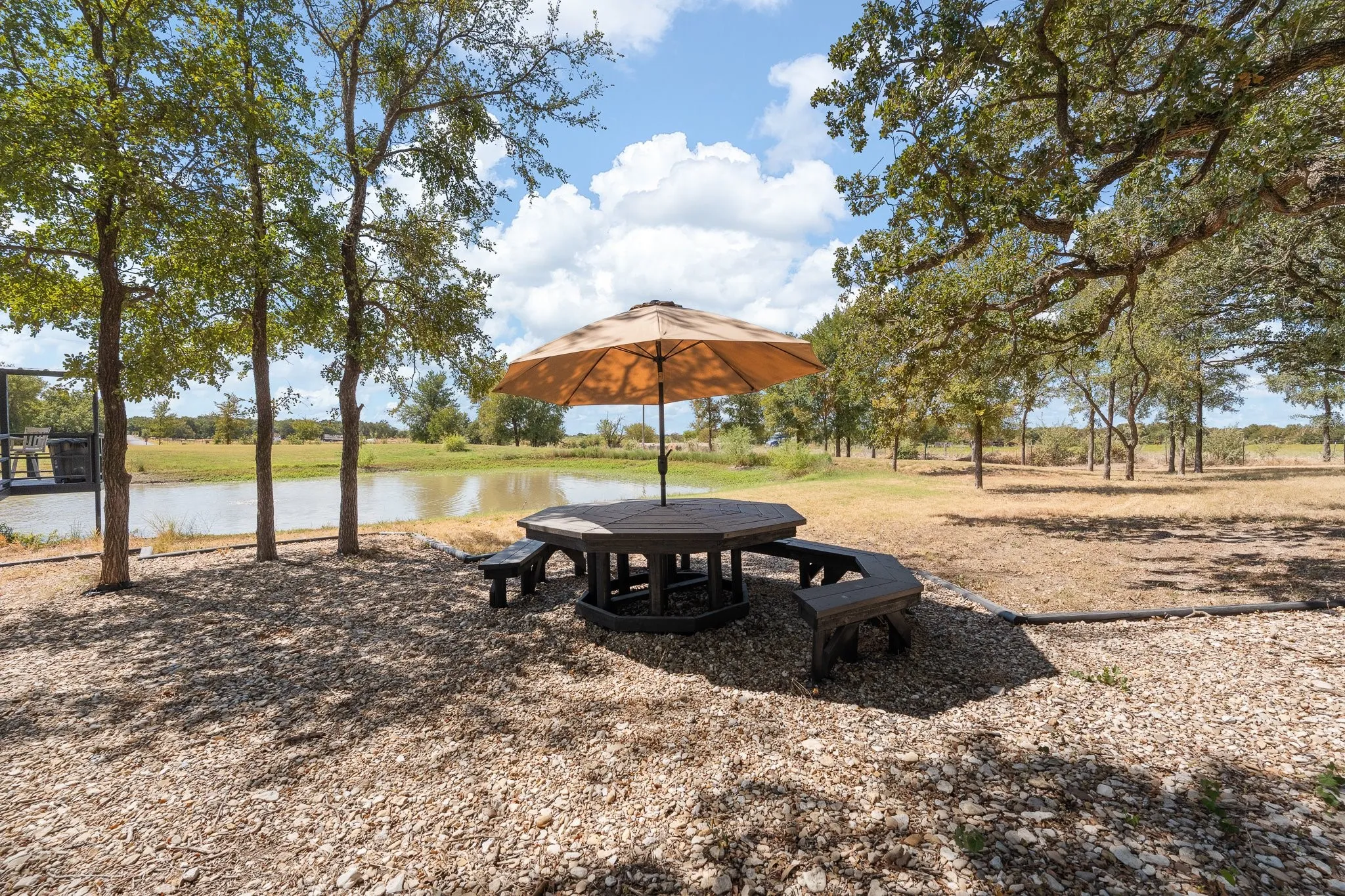Single Family Residence For Sale in Hill County , 4884 Patton Lake Road, Aquilla, Texas 76622, 2 Bedroom, 1 Bathroom, Garage spaces, 800 Sqft, built in 2022, mls#21377342, Real Estate Agent in Aquilla, Homes For Sale in Hill county, Homes For Sale in Aquilla, Realtor in Aquilla Texas, Real Estate Brokerage Independent Realty Texas, Luminita Cordes Realtor
