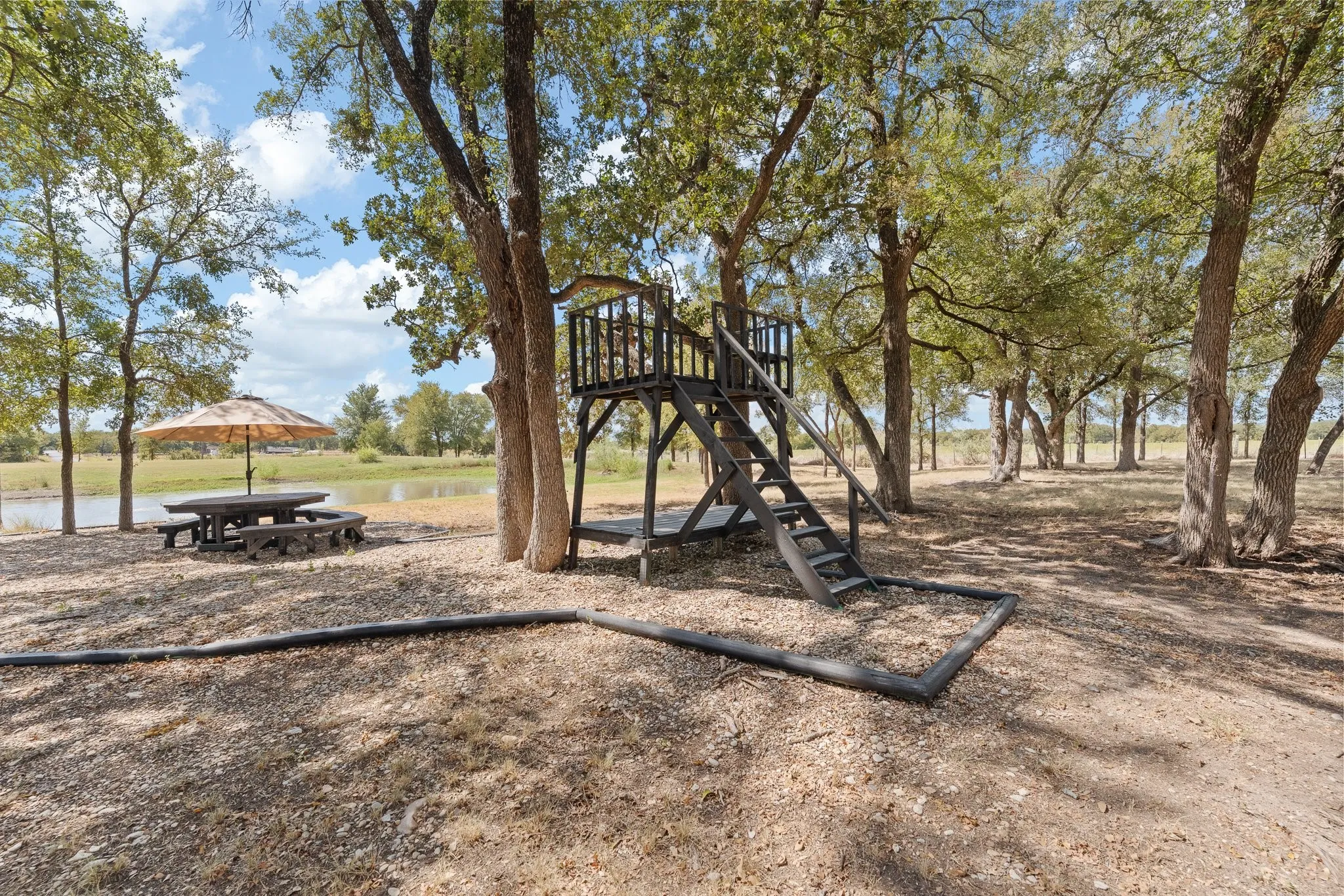 Single Family Residence For Sale in Hill County , 4884 Patton Lake Road, Aquilla, Texas 76622, 2 Bedroom, 1 Bathroom, Garage spaces, 800 Sqft, built in 2022, mls#21377342, Real Estate Agent in Aquilla, Homes For Sale in Hill county, Homes For Sale in Aquilla, Realtor in Aquilla Texas, Real Estate Brokerage Independent Realty Texas, Luminita Cordes Realtor