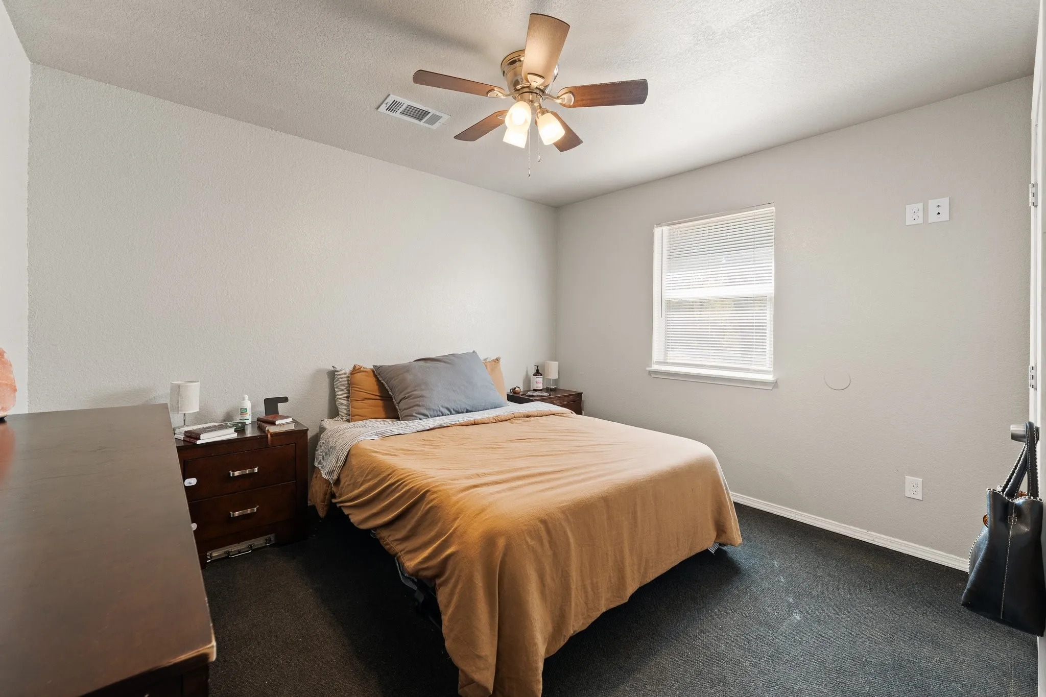 Single Family Residence For Sale in Hill County , 4884 Patton Lake Road, Aquilla, Texas 76622, 2 Bedroom, 1 Bathroom, Garage spaces, 800 Sqft, built in 2022, mls#21377342, Real Estate Agent in Aquilla, Homes For Sale in Hill county, Homes For Sale in Aquilla, Realtor in Aquilla Texas, Real Estate Brokerage Independent Realty Texas, Luminita Cordes Realtor