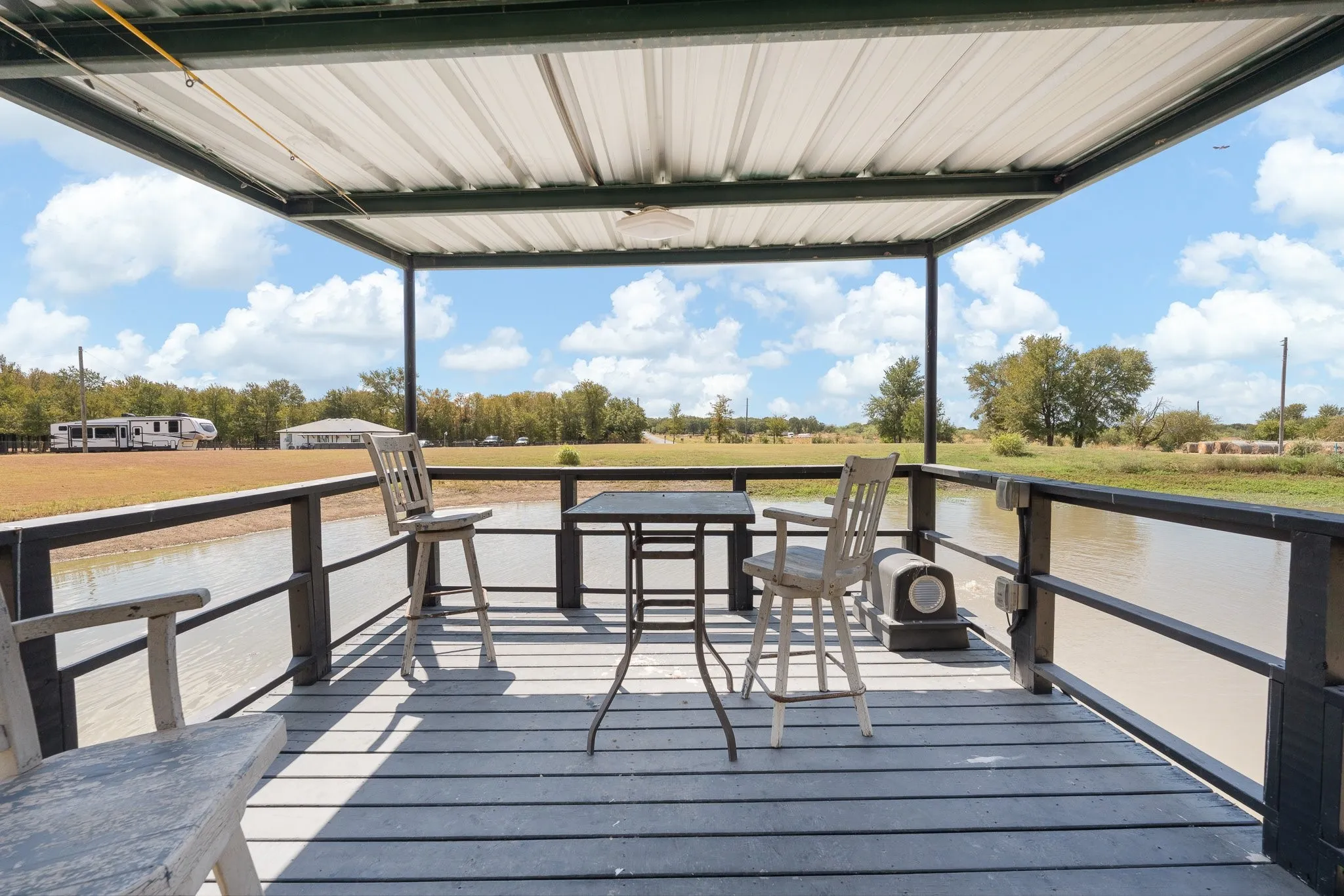 Single Family Residence For Sale in Hill County , 4884 Patton Lake Road, Aquilla, Texas 76622, 2 Bedroom, 1 Bathroom, Garage spaces, 800 Sqft, built in 2022, mls#21377342, Real Estate Agent in Aquilla, Homes For Sale in Hill county, Homes For Sale in Aquilla, Realtor in Aquilla Texas, Real Estate Brokerage Independent Realty Texas, Luminita Cordes Realtor