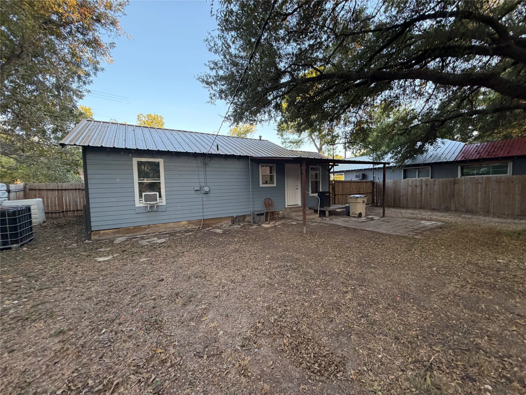 Single Family Residence For Sale in Eastland County , 309 S Main Street, Rising Star, Texas 76471, 2 Bedroom, 1 Bathroom, Garage spaces, 768 Sqft, built in 1940, mls#21375656, Real Estate Agent in Rising Star, Homes For Sale in Eastland county, Homes For Sale in Rising Star, Realtor in Rising Star Texas, Real Estate Brokerage Independent Realty Texas, Luminita Cordes Realtor