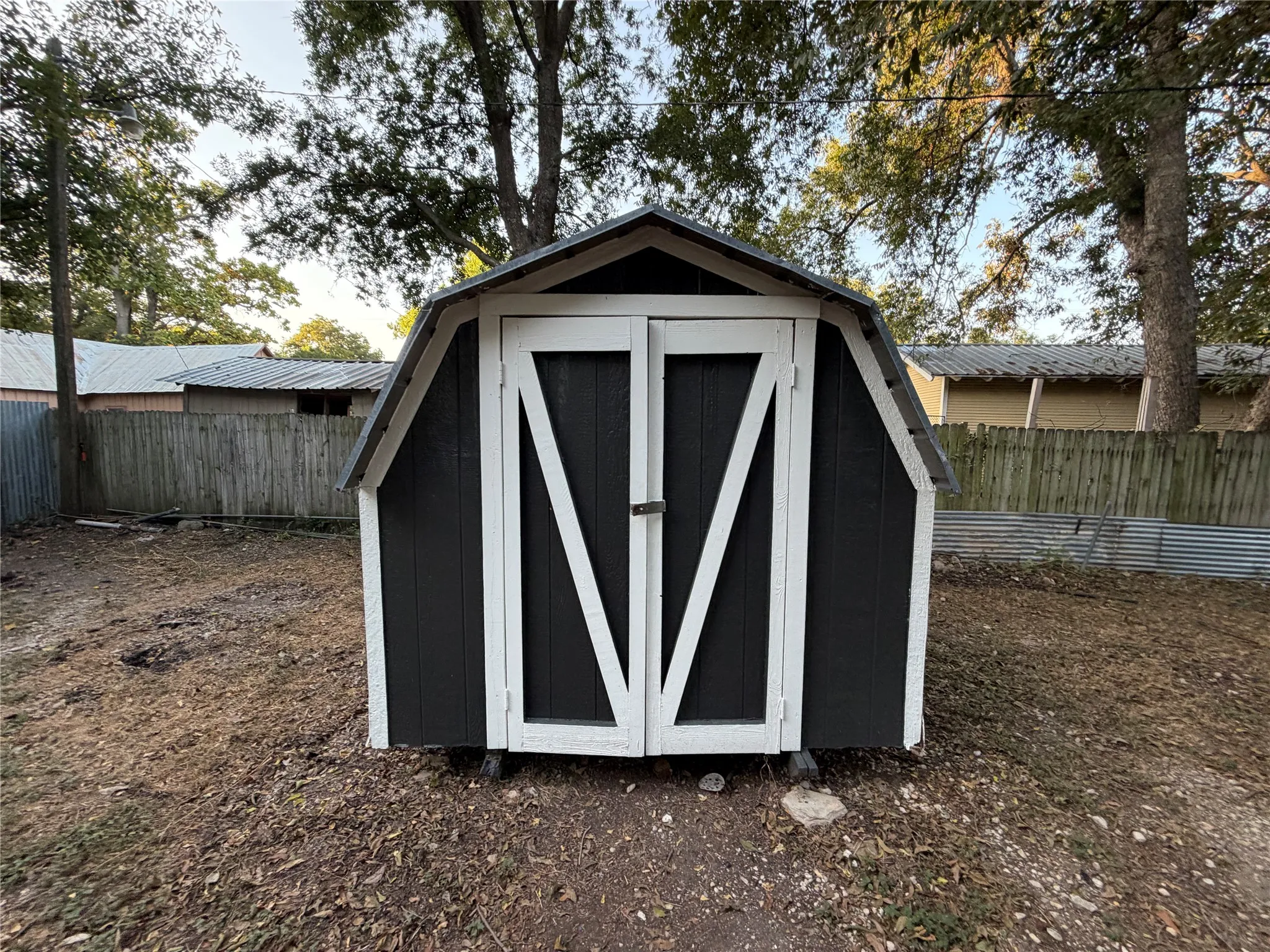 Single Family Residence For Sale in Eastland County , 309 S Main Street, Rising Star, Texas 76471, 2 Bedroom, 1 Bathroom, Garage spaces, 768 Sqft, built in 1940, mls#21375656, Real Estate Agent in Rising Star, Homes For Sale in Eastland county, Homes For Sale in Rising Star, Realtor in Rising Star Texas, Real Estate Brokerage Independent Realty Texas, Luminita Cordes Realtor
