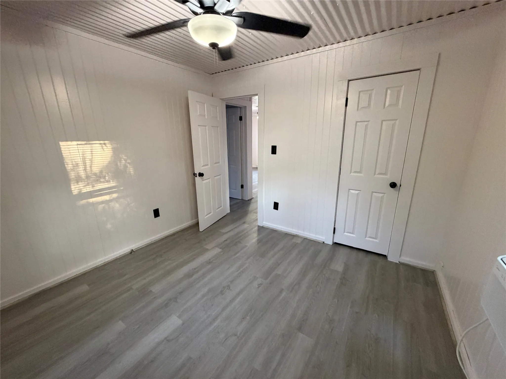 Single Family Residence For Sale in Eastland County , 309 S Main Street, Rising Star, Texas 76471, 2 Bedroom, 1 Bathroom, Garage spaces, 768 Sqft, built in 1940, mls#21375656, Real Estate Agent in Rising Star, Homes For Sale in Eastland county, Homes For Sale in Rising Star, Realtor in Rising Star Texas, Real Estate Brokerage Independent Realty Texas, Luminita Cordes Realtor
