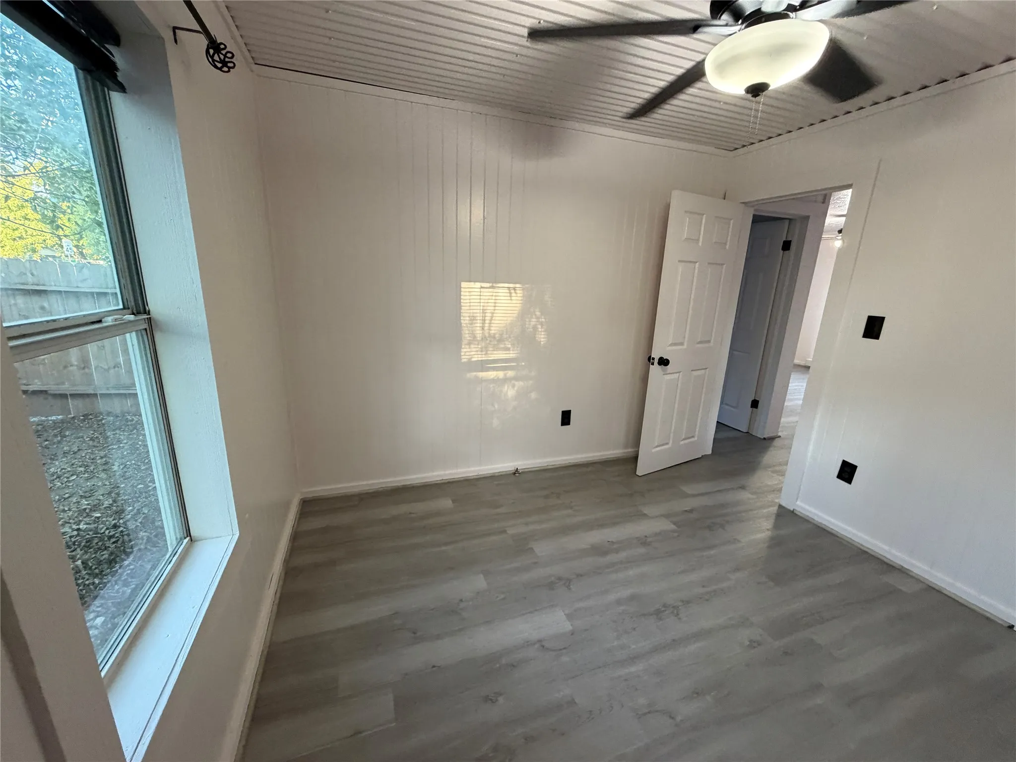 Single Family Residence For Sale in Eastland County , 309 S Main Street, Rising Star, Texas 76471, 2 Bedroom, 1 Bathroom, Garage spaces, 768 Sqft, built in 1940, mls#21375656, Real Estate Agent in Rising Star, Homes For Sale in Eastland county, Homes For Sale in Rising Star, Realtor in Rising Star Texas, Real Estate Brokerage Independent Realty Texas, Luminita Cordes Realtor