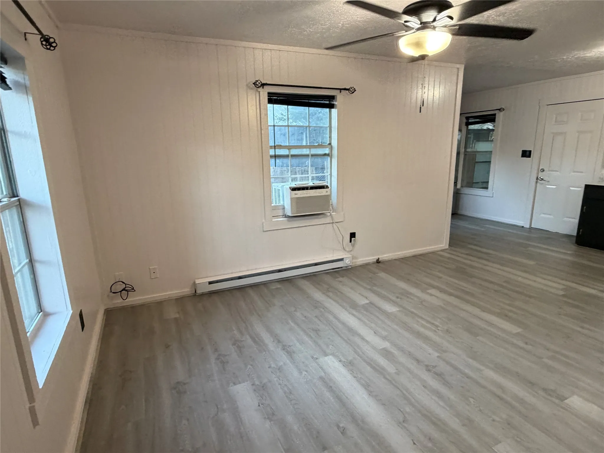 Single Family Residence For Sale in Eastland County , 309 S Main Street, Rising Star, Texas 76471, 2 Bedroom, 1 Bathroom, Garage spaces, 768 Sqft, built in 1940, mls#21375656, Real Estate Agent in Rising Star, Homes For Sale in Eastland county, Homes For Sale in Rising Star, Realtor in Rising Star Texas, Real Estate Brokerage Independent Realty Texas, Luminita Cordes Realtor