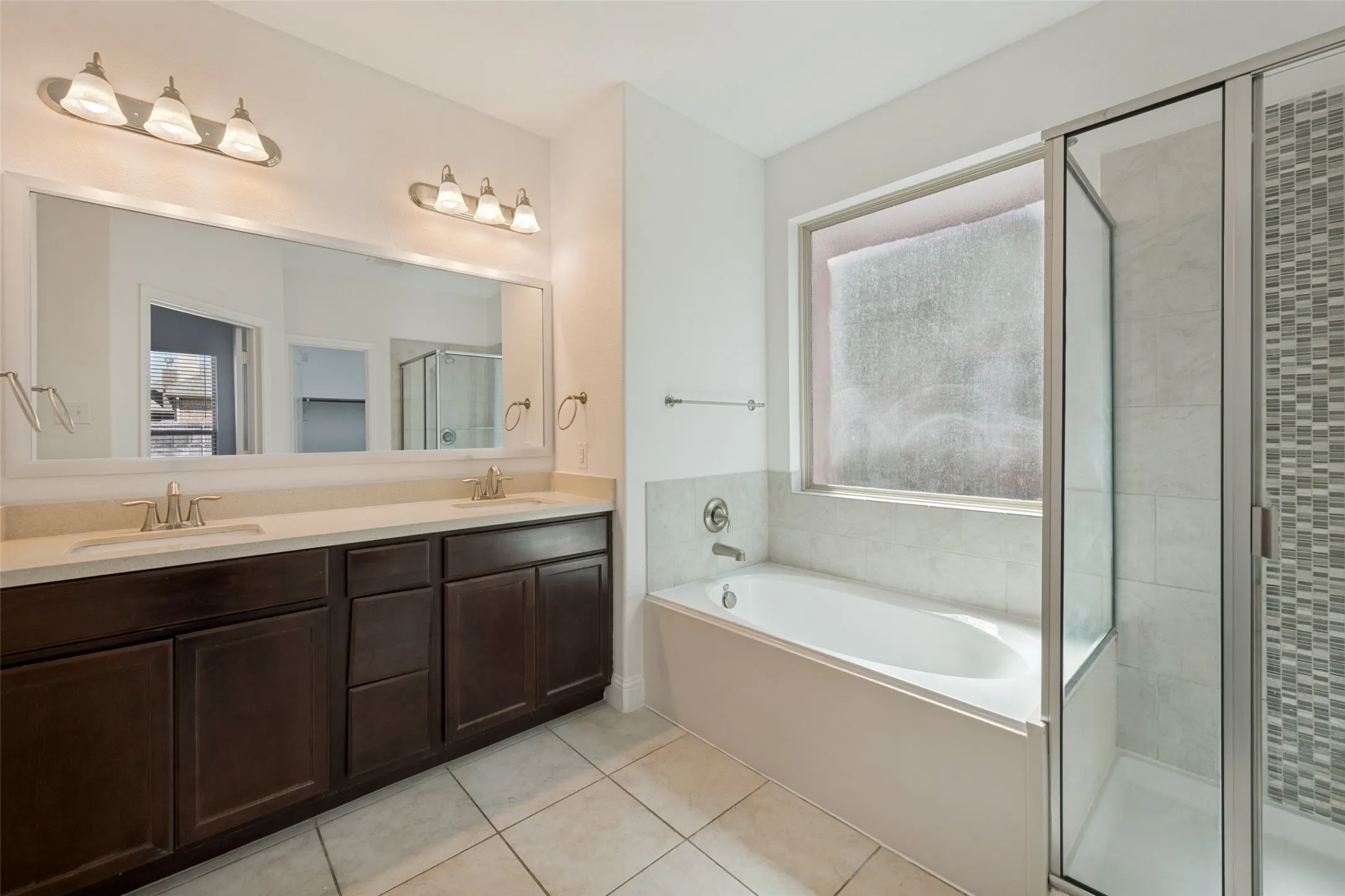 Single Family Residence For Sale in Tarrant County , 7237 Montosa Trail, Fort Worth, Texas 76131, 4 Bedroom, 3 Bathroom, 2 Garage spaces, 2,460 Sqft, built in 2017, mls#21377399, Real Estate Agent in Fort Worth, Homes For Sale in Tarrant county, Homes For Sale in Fort Worth, Realtor in Fort Worth Texas, Real Estate Brokerage Independent Realty Texas, Luminita Cordes Realtor