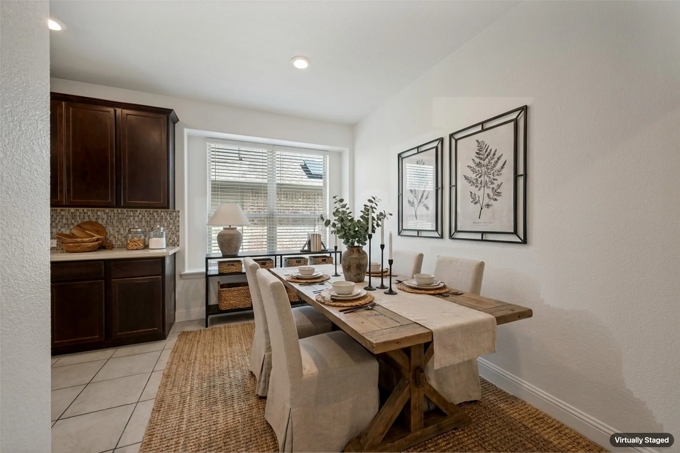 Single Family Residence For Sale in Tarrant County , 7237 Montosa Trail, Fort Worth, Texas 76131, 4 Bedroom, 3 Bathroom, 2 Garage spaces, 2,460 Sqft, built in 2017, mls#21377399, Real Estate Agent in Fort Worth, Homes For Sale in Tarrant county, Homes For Sale in Fort Worth, Realtor in Fort Worth Texas, Real Estate Brokerage Independent Realty Texas, Luminita Cordes Realtor
