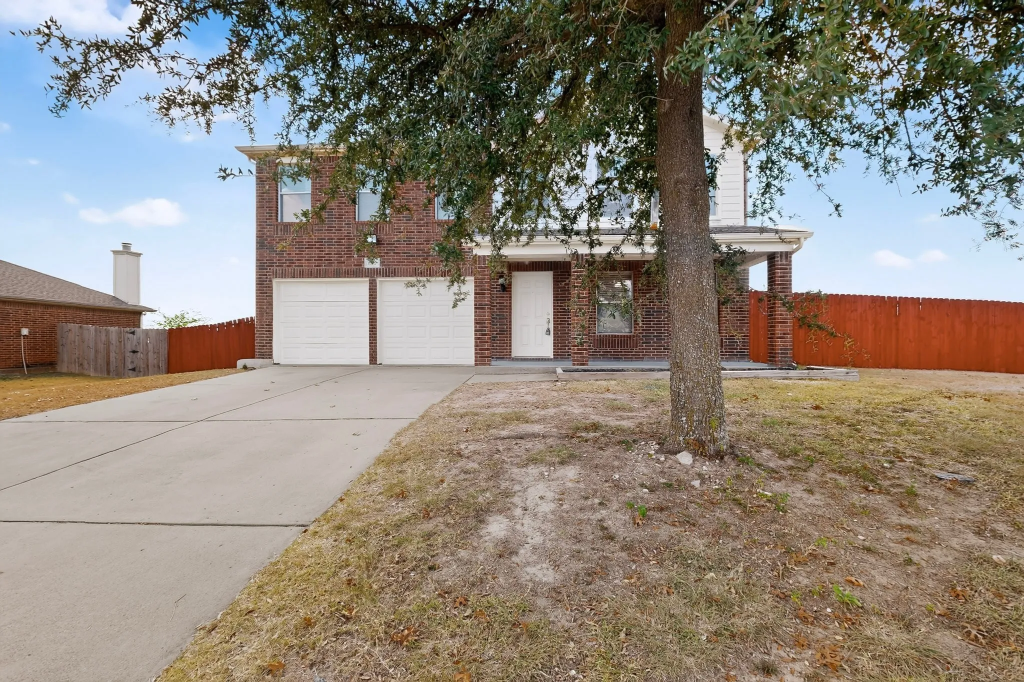 Single Family Residence For Sale in Dallas County , 1607 Harbor View Road, Glenn Heights, Texas 75154, 4 Bedroom, 3 Bathroom, 2 Garage spaces, 2,440 Sqft, built in 2007, mls#21364709, Real Estate Agent in Glenn Heights, Homes For Sale in Dallas county, Homes For Sale in Glenn Heights, Realtor in Glenn Heights Texas, Real Estate Brokerage Independent Realty Texas, Luminita Cordes Realtor