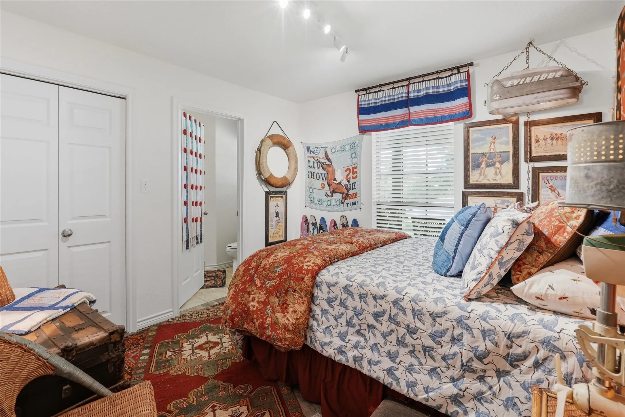 Single Family Residence For Sale in Hood County , 630 E Bridge Street, Granbury, Texas 76048, 3 Bedroom, 2 Bathroom, Garage spaces, 1,730 Sqft, built in 1980, mls#21376904, Real Estate Agent in Granbury, Homes For Sale in Hood county, Homes For Sale in Granbury, Realtor in Granbury Texas, Real Estate Brokerage Independent Realty Texas, Luminita Cordes Realtor