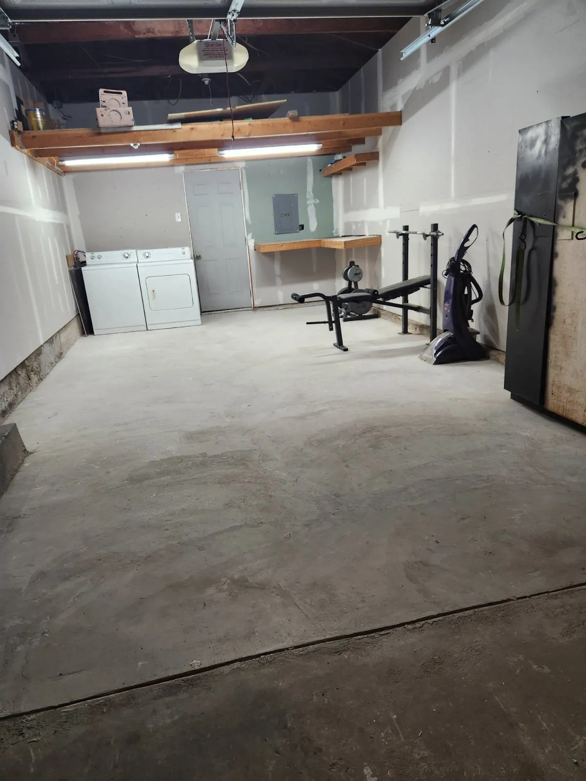 Single Family Residence For Rent in Tarrant County , 3533 Binyon Avenue, Fort Worth, Texas 76133, 2 Bedroom, 1 Bathroom, 1 Garage spaces, 964 Sqft, built in 1951, mls#21377407, Real Estate Agent in Fort Worth, Homes For Rent in Tarrant county, Homes For Rent in Fort Worth, Realtor in Fort Worth Texas, Real Estate Brokerage Independent Realty Texas, Luminita Cordes Realtor