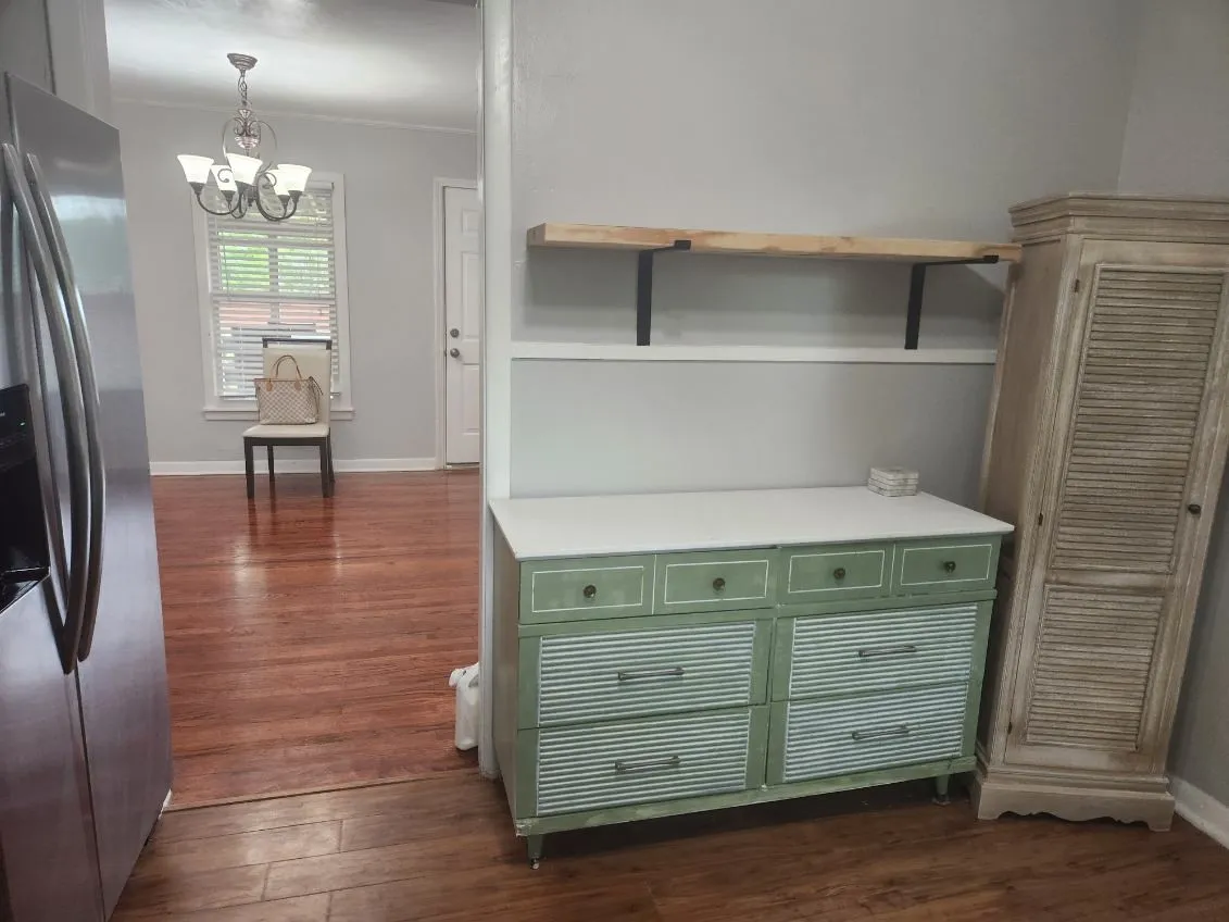 Single Family Residence For Rent in Tarrant County , 3533 Binyon Avenue, Fort Worth, Texas 76133, 2 Bedroom, 1 Bathroom, 1 Garage spaces, 964 Sqft, built in 1951, mls#21377407, Real Estate Agent in Fort Worth, Homes For Rent in Tarrant county, Homes For Rent in Fort Worth, Realtor in Fort Worth Texas, Real Estate Brokerage Independent Realty Texas, Luminita Cordes Realtor