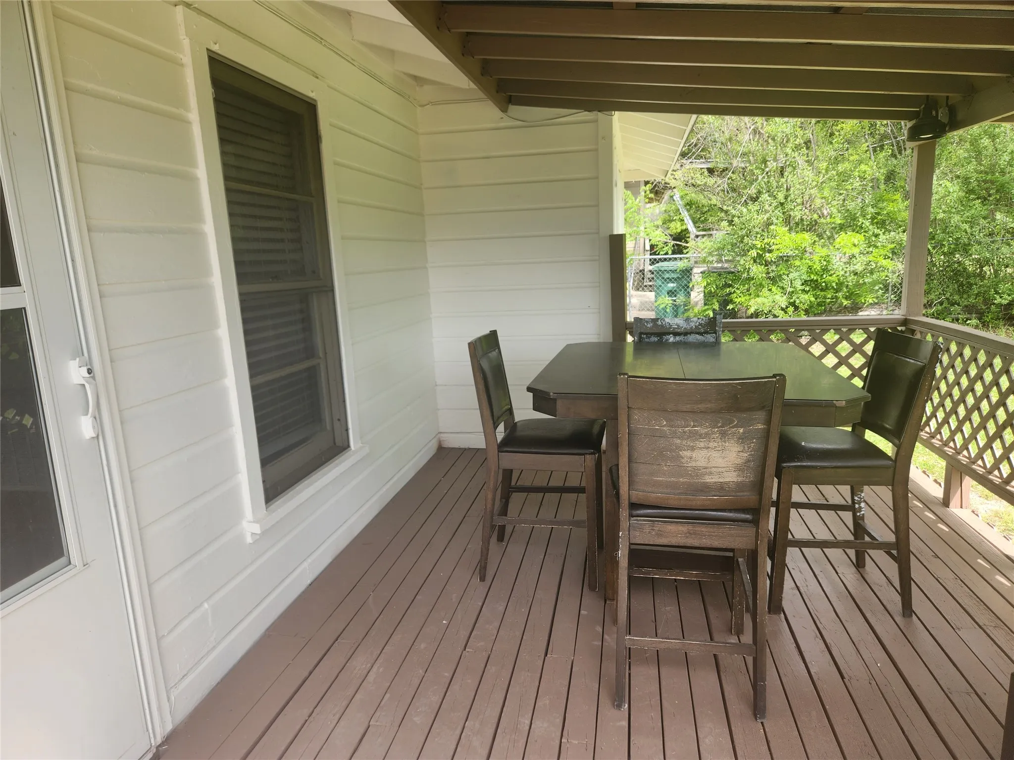 Single Family Residence For Rent in Tarrant County , 3533 Binyon Avenue, Fort Worth, Texas 76133, 2 Bedroom, 1 Bathroom, 1 Garage spaces, 964 Sqft, built in 1951, mls#21377407, Real Estate Agent in Fort Worth, Homes For Rent in Tarrant county, Homes For Rent in Fort Worth, Realtor in Fort Worth Texas, Real Estate Brokerage Independent Realty Texas, Luminita Cordes Realtor