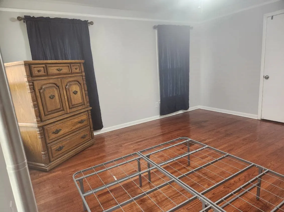 Single Family Residence For Rent in Tarrant County , 3533 Binyon Avenue, Fort Worth, Texas 76133, 2 Bedroom, 1 Bathroom, 1 Garage spaces, 964 Sqft, built in 1951, mls#21377407, Real Estate Agent in Fort Worth, Homes For Rent in Tarrant county, Homes For Rent in Fort Worth, Realtor in Fort Worth Texas, Real Estate Brokerage Independent Realty Texas, Luminita Cordes Realtor