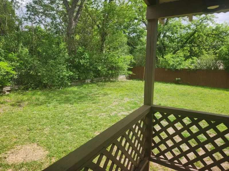 Single Family Residence For Rent in Tarrant County , 3533 Binyon Avenue, Fort Worth, Texas 76133, 2 Bedroom, 1 Bathroom, 1 Garage spaces, 964 Sqft, built in 1951, mls#21377407, Real Estate Agent in Fort Worth, Homes For Rent in Tarrant county, Homes For Rent in Fort Worth, Realtor in Fort Worth Texas, Real Estate Brokerage Independent Realty Texas, Luminita Cordes Realtor