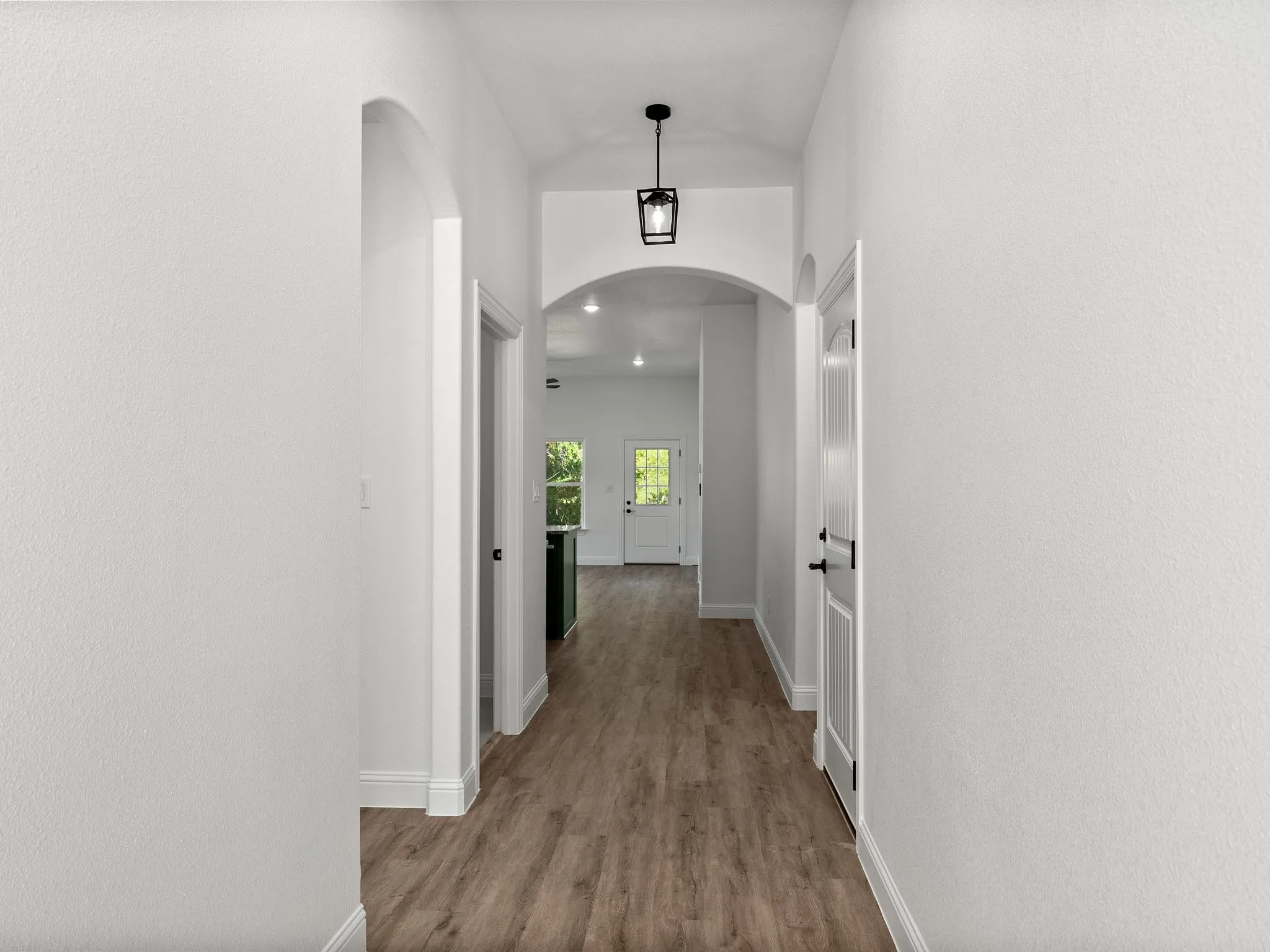 Spacious Foyer