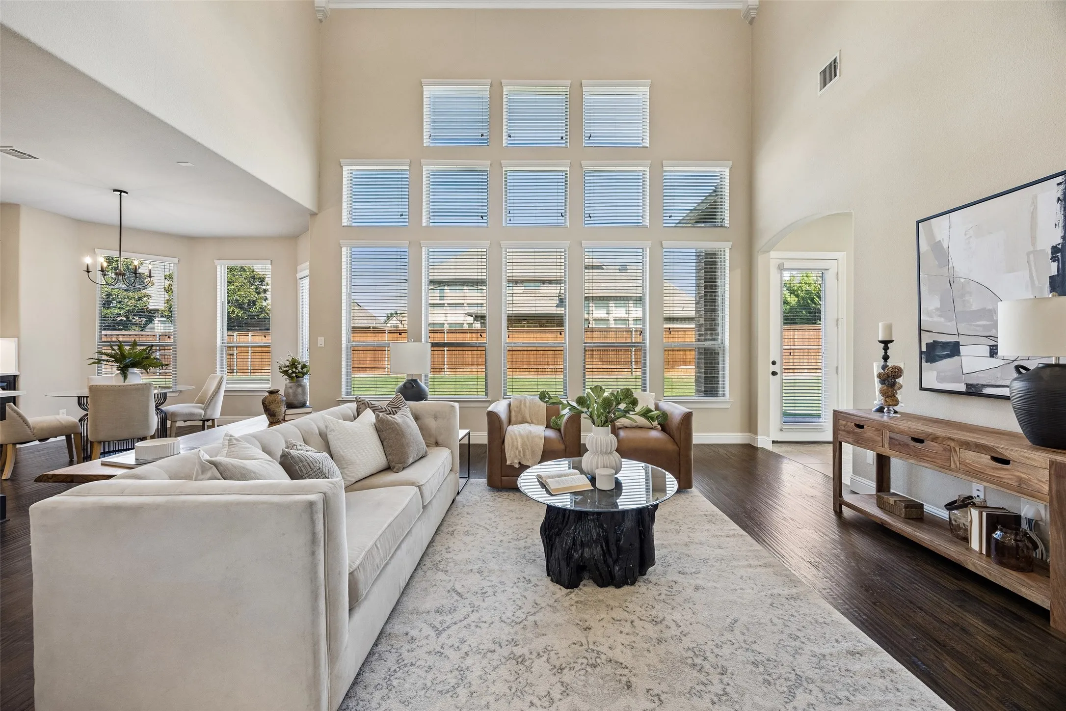 Single Family Residence For Sale in Denton County , 2209 Greenan Drive, Trophy Club, Texas 76262, 4 Bedroom, 4 Bathroom, 3 Garage spaces, 4,175 Sqft, built in 2013, mls#21375519, Real Estate Agent in Trophy Club, Homes For Sale in Denton county, Homes For Sale in Trophy Club, Realtor in Trophy Club Texas, Real Estate Brokerage Independent Realty Texas, Luminita Cordes Realtor