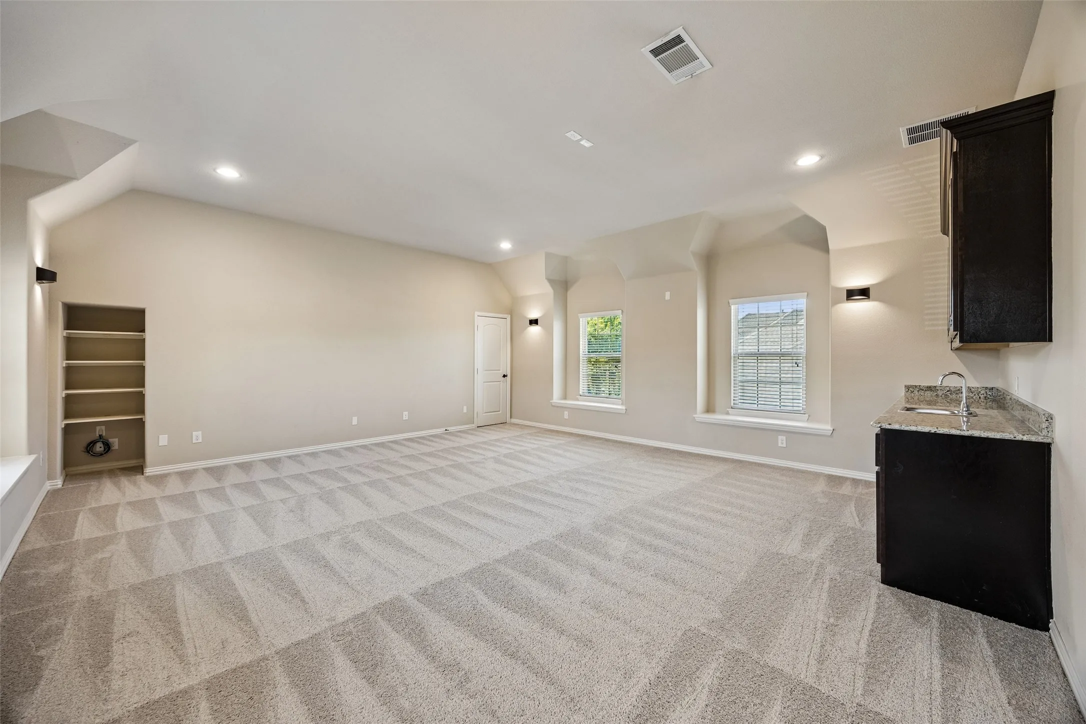 Single Family Residence For Sale in Denton County , 2209 Greenan Drive, Trophy Club, Texas 76262, 4 Bedroom, 4 Bathroom, 3 Garage spaces, 4,175 Sqft, built in 2013, mls#21375519, Real Estate Agent in Trophy Club, Homes For Sale in Denton county, Homes For Sale in Trophy Club, Realtor in Trophy Club Texas, Real Estate Brokerage Independent Realty Texas, Luminita Cordes Realtor