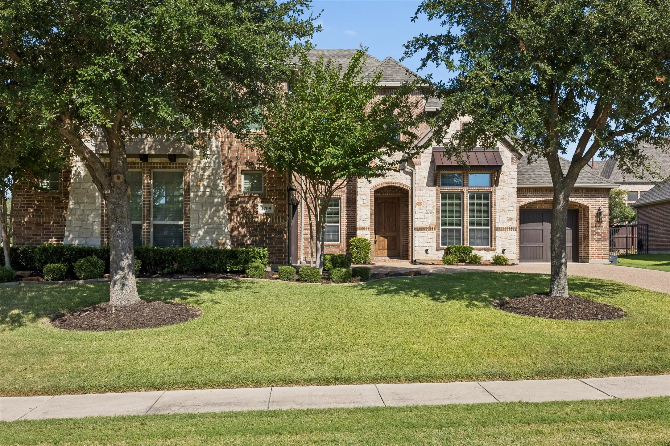 Single Family Residence For Sale in Denton County , 2209 Greenan Drive, Trophy Club, Texas 76262, 4 Bedroom, 4 Bathroom, 3 Garage spaces, 4,175 Sqft, built in 2013, mls#21375519, Real Estate Agent in Trophy Club, Homes For Sale in Denton county, Homes For Sale in Trophy Club, Realtor in Trophy Club Texas, Real Estate Brokerage Independent Realty Texas, Luminita Cordes Realtor
