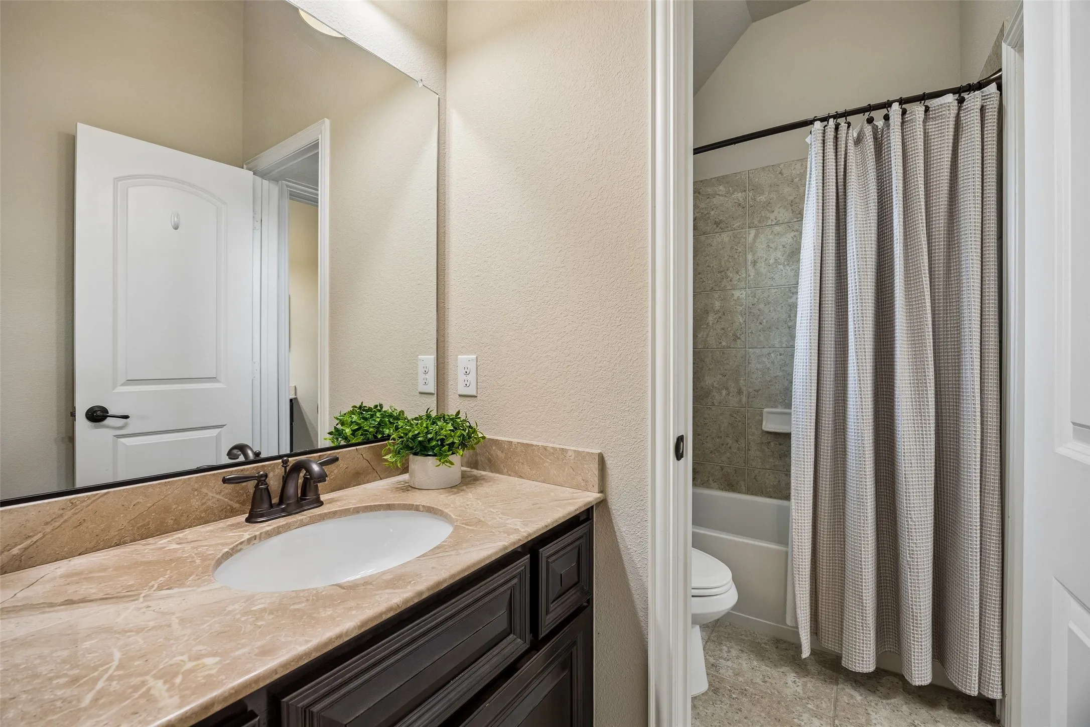 Single Family Residence For Sale in Denton County , 2209 Greenan Drive, Trophy Club, Texas 76262, 4 Bedroom, 4 Bathroom, 3 Garage spaces, 4,175 Sqft, built in 2013, mls#21375519, Real Estate Agent in Trophy Club, Homes For Sale in Denton county, Homes For Sale in Trophy Club, Realtor in Trophy Club Texas, Real Estate Brokerage Independent Realty Texas, Luminita Cordes Realtor