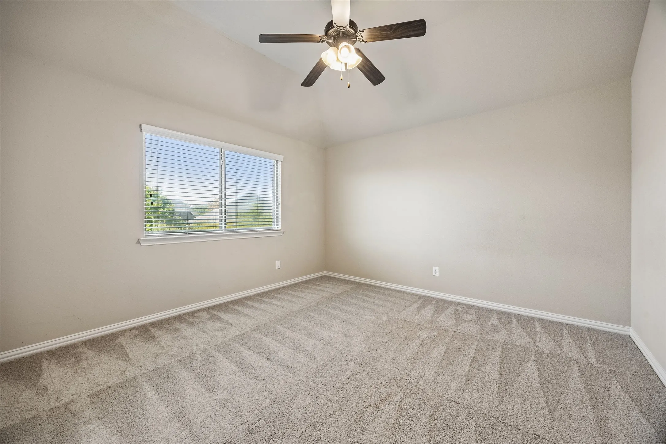 Single Family Residence For Sale in Denton County , 2209 Greenan Drive, Trophy Club, Texas 76262, 4 Bedroom, 4 Bathroom, 3 Garage spaces, 4,175 Sqft, built in 2013, mls#21375519, Real Estate Agent in Trophy Club, Homes For Sale in Denton county, Homes For Sale in Trophy Club, Realtor in Trophy Club Texas, Real Estate Brokerage Independent Realty Texas, Luminita Cordes Realtor