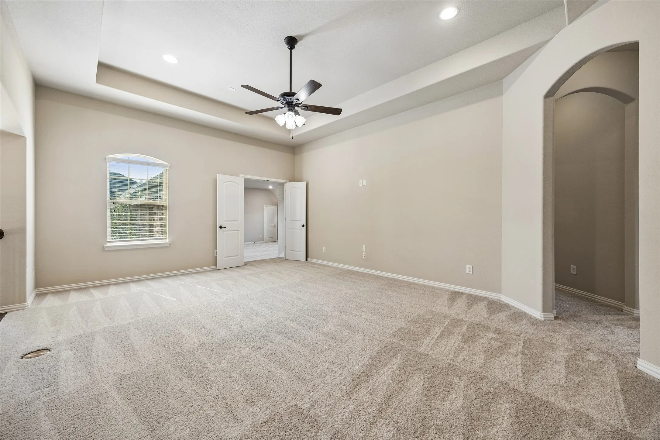 Single Family Residence For Sale in Denton County , 2209 Greenan Drive, Trophy Club, Texas 76262, 4 Bedroom, 4 Bathroom, 3 Garage spaces, 4,175 Sqft, built in 2013, mls#21375519, Real Estate Agent in Trophy Club, Homes For Sale in Denton county, Homes For Sale in Trophy Club, Realtor in Trophy Club Texas, Real Estate Brokerage Independent Realty Texas, Luminita Cordes Realtor