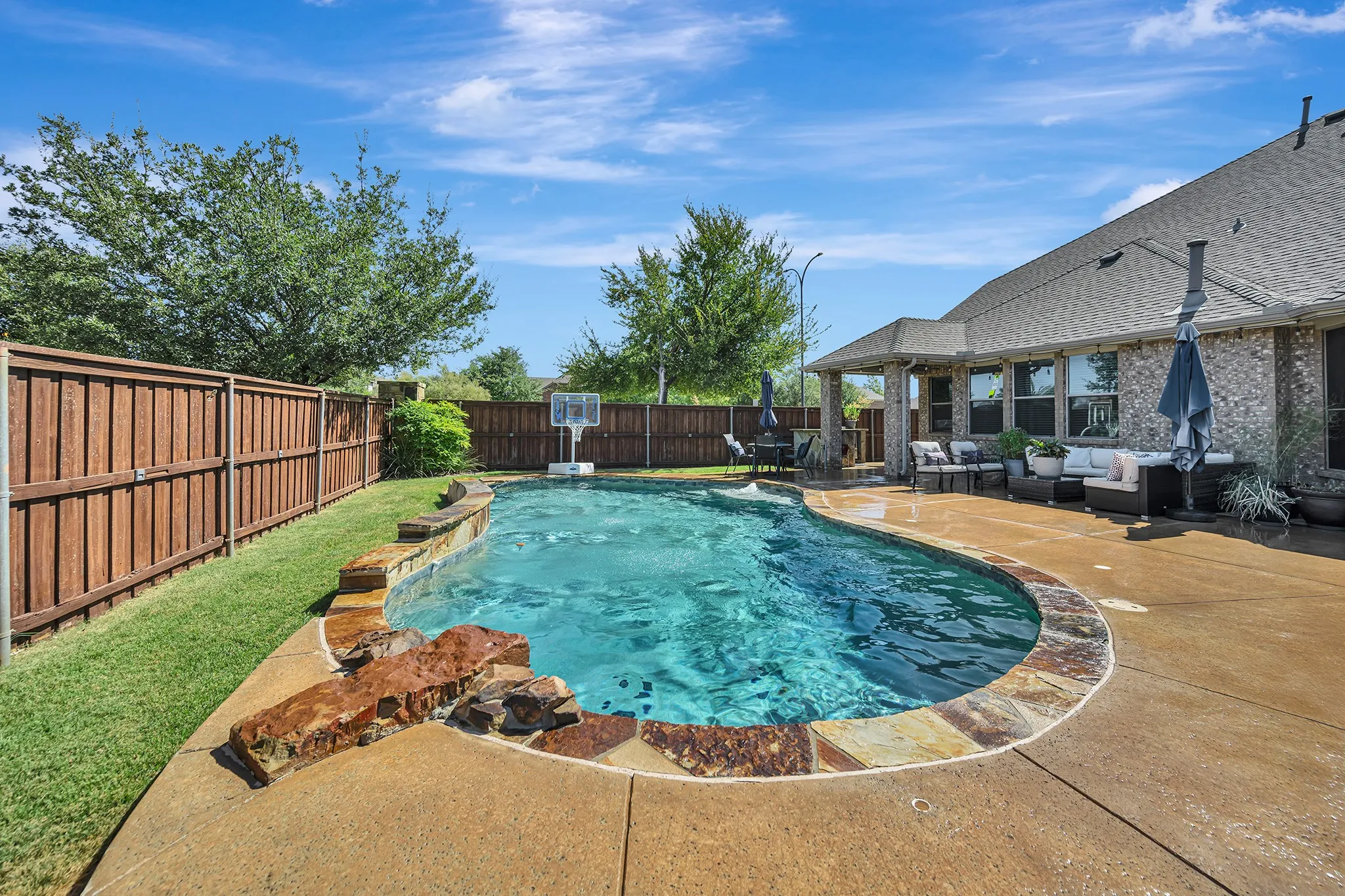Single Family Residence For Sale in Tarrant County , 12745 Welsh Walk, Fort Worth, Texas 76244, 4 Bedroom, 3 Bathroom, 2 Garage spaces, 2,911 Sqft, built in 2007, mls#21376279, Real Estate Agent in Fort Worth, Homes For Sale in Tarrant county, Homes For Sale in Fort Worth, Realtor in Fort Worth Texas, Real Estate Brokerage Independent Realty Texas, Luminita Cordes Realtor
