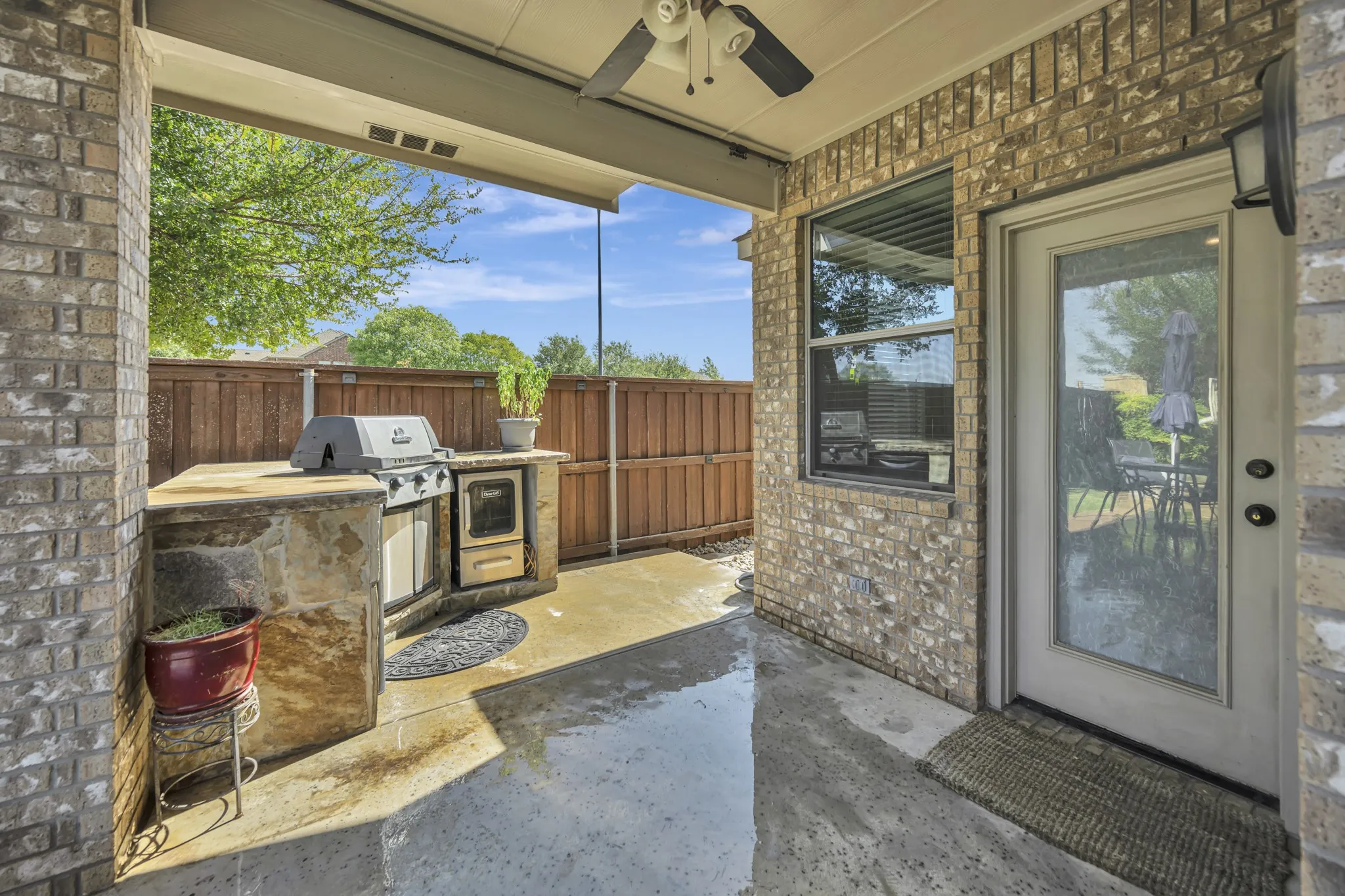 Single Family Residence For Sale in Tarrant County , 12745 Welsh Walk, Fort Worth, Texas 76244, 4 Bedroom, 3 Bathroom, 2 Garage spaces, 2,911 Sqft, built in 2007, mls#21376279, Real Estate Agent in Fort Worth, Homes For Sale in Tarrant county, Homes For Sale in Fort Worth, Realtor in Fort Worth Texas, Real Estate Brokerage Independent Realty Texas, Luminita Cordes Realtor