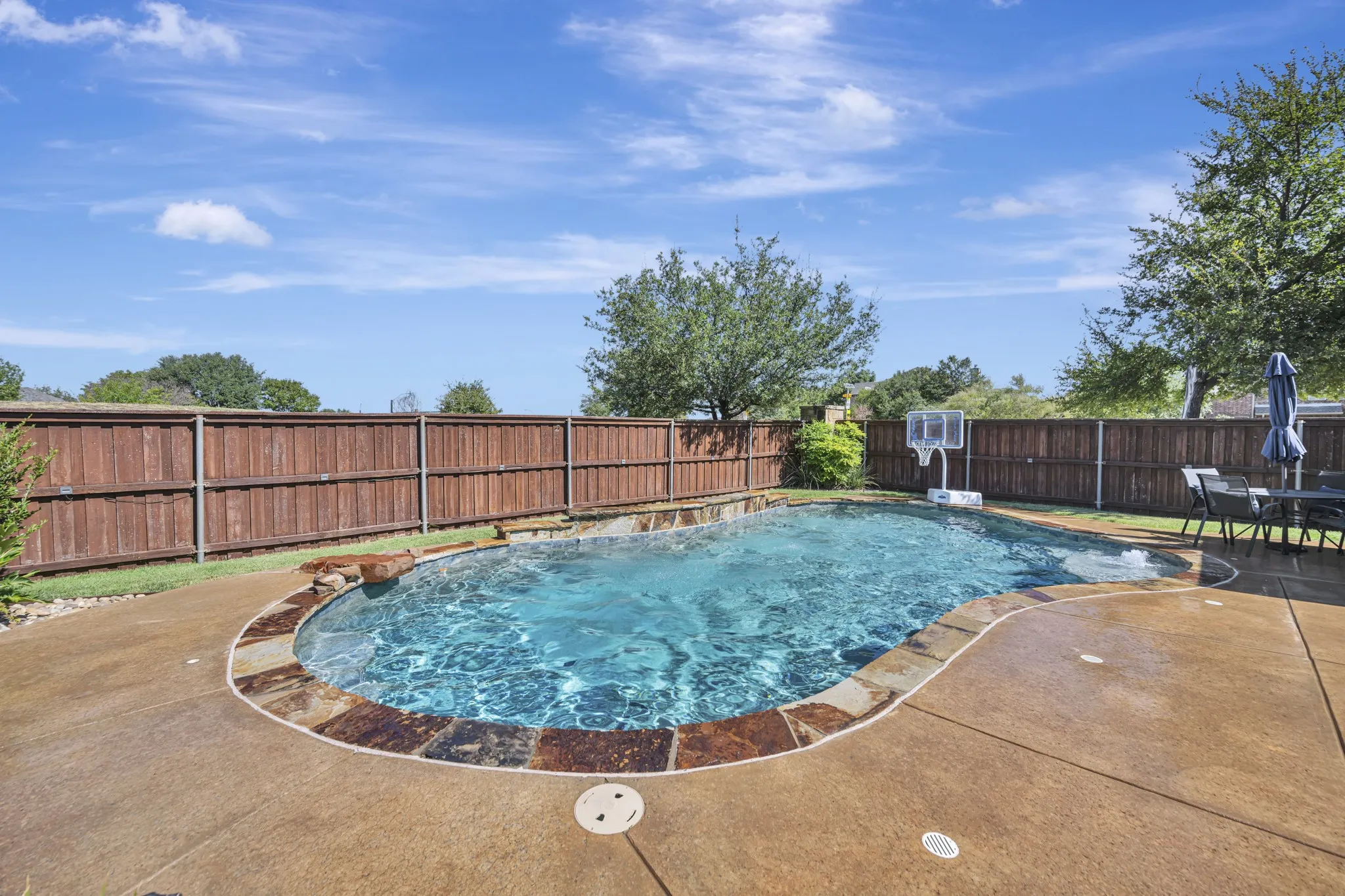 Single Family Residence For Sale in Tarrant County , 12745 Welsh Walk, Fort Worth, Texas 76244, 4 Bedroom, 3 Bathroom, 2 Garage spaces, 2,911 Sqft, built in 2007, mls#21376279, Real Estate Agent in Fort Worth, Homes For Sale in Tarrant county, Homes For Sale in Fort Worth, Realtor in Fort Worth Texas, Real Estate Brokerage Independent Realty Texas, Luminita Cordes Realtor