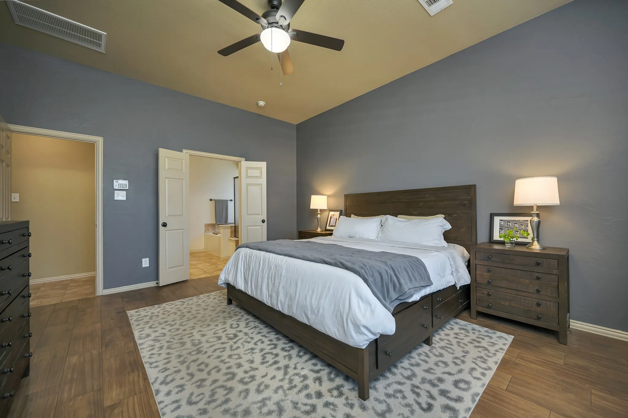 Single Family Residence For Sale in Tarrant County , 12745 Welsh Walk, Fort Worth, Texas 76244, 4 Bedroom, 3 Bathroom, 2 Garage spaces, 2,911 Sqft, built in 2007, mls#21376279, Real Estate Agent in Fort Worth, Homes For Sale in Tarrant county, Homes For Sale in Fort Worth, Realtor in Fort Worth Texas, Real Estate Brokerage Independent Realty Texas, Luminita Cordes Realtor