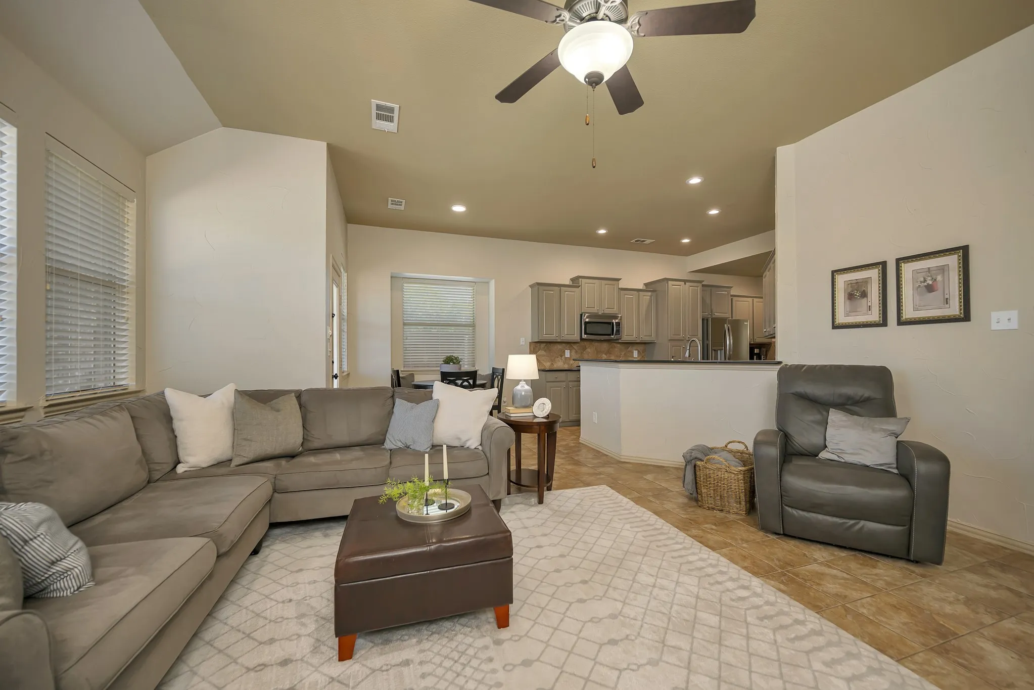 Single Family Residence For Sale in Tarrant County , 12745 Welsh Walk, Fort Worth, Texas 76244, 4 Bedroom, 3 Bathroom, 2 Garage spaces, 2,911 Sqft, built in 2007, mls#21376279, Real Estate Agent in Fort Worth, Homes For Sale in Tarrant county, Homes For Sale in Fort Worth, Realtor in Fort Worth Texas, Real Estate Brokerage Independent Realty Texas, Luminita Cordes Realtor