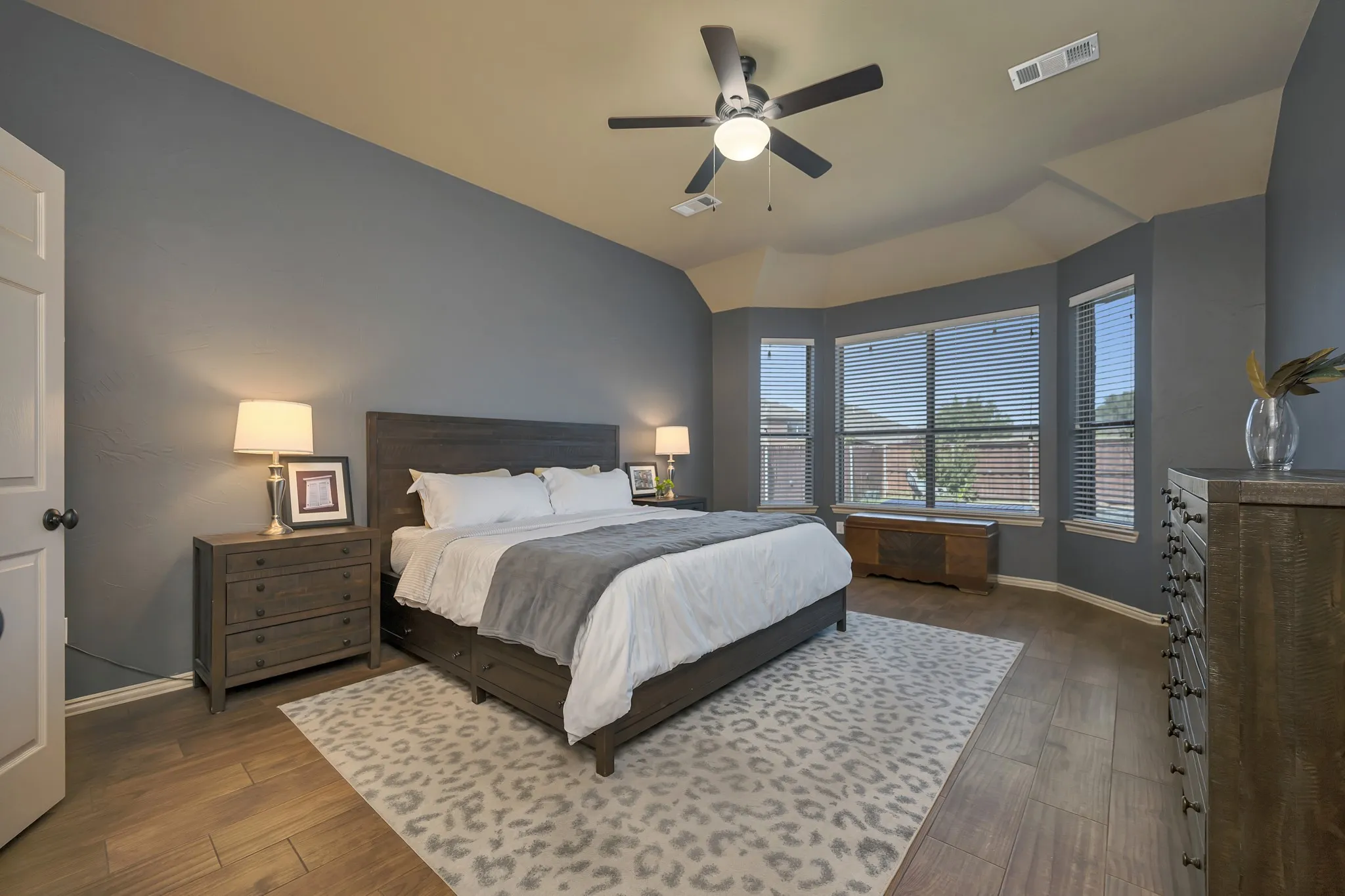Single Family Residence For Sale in Tarrant County , 12745 Welsh Walk, Fort Worth, Texas 76244, 4 Bedroom, 3 Bathroom, 2 Garage spaces, 2,911 Sqft, built in 2007, mls#21376279, Real Estate Agent in Fort Worth, Homes For Sale in Tarrant county, Homes For Sale in Fort Worth, Realtor in Fort Worth Texas, Real Estate Brokerage Independent Realty Texas, Luminita Cordes Realtor