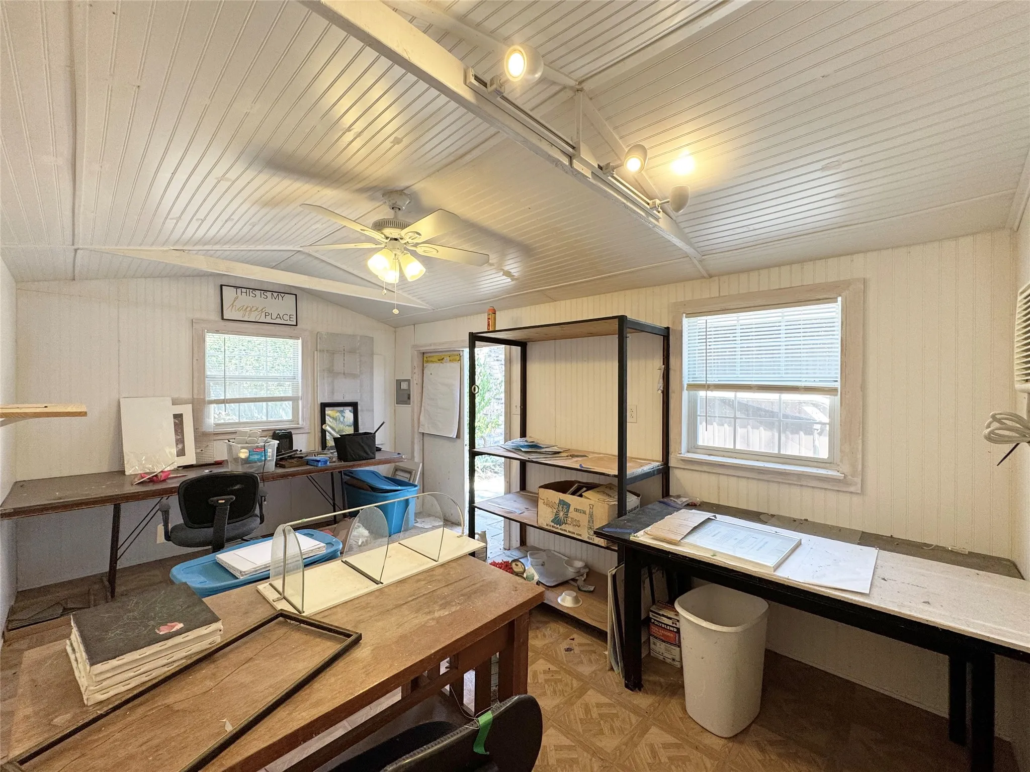 Single Family Residence For Sale in Coleman County , 204 E 9th Street, Coleman, Texas 76834, 2 Bedroom, 1 Bathroom, Garage spaces, 1,285 Sqft, built in 1960, mls#21377249, Real Estate Agent in Coleman, Homes For Sale in Coleman county, Homes For Sale in Coleman, Realtor in Coleman Texas, Real Estate Brokerage Independent Realty Texas, Luminita Cordes Realtor