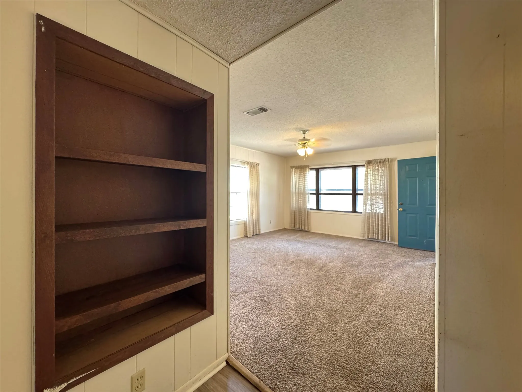 Single Family Residence For Sale in Coleman County , 204 E 9th Street, Coleman, Texas 76834, 2 Bedroom, 1 Bathroom, Garage spaces, 1,285 Sqft, built in 1960, mls#21377249, Real Estate Agent in Coleman, Homes For Sale in Coleman county, Homes For Sale in Coleman, Realtor in Coleman Texas, Real Estate Brokerage Independent Realty Texas, Luminita Cordes Realtor