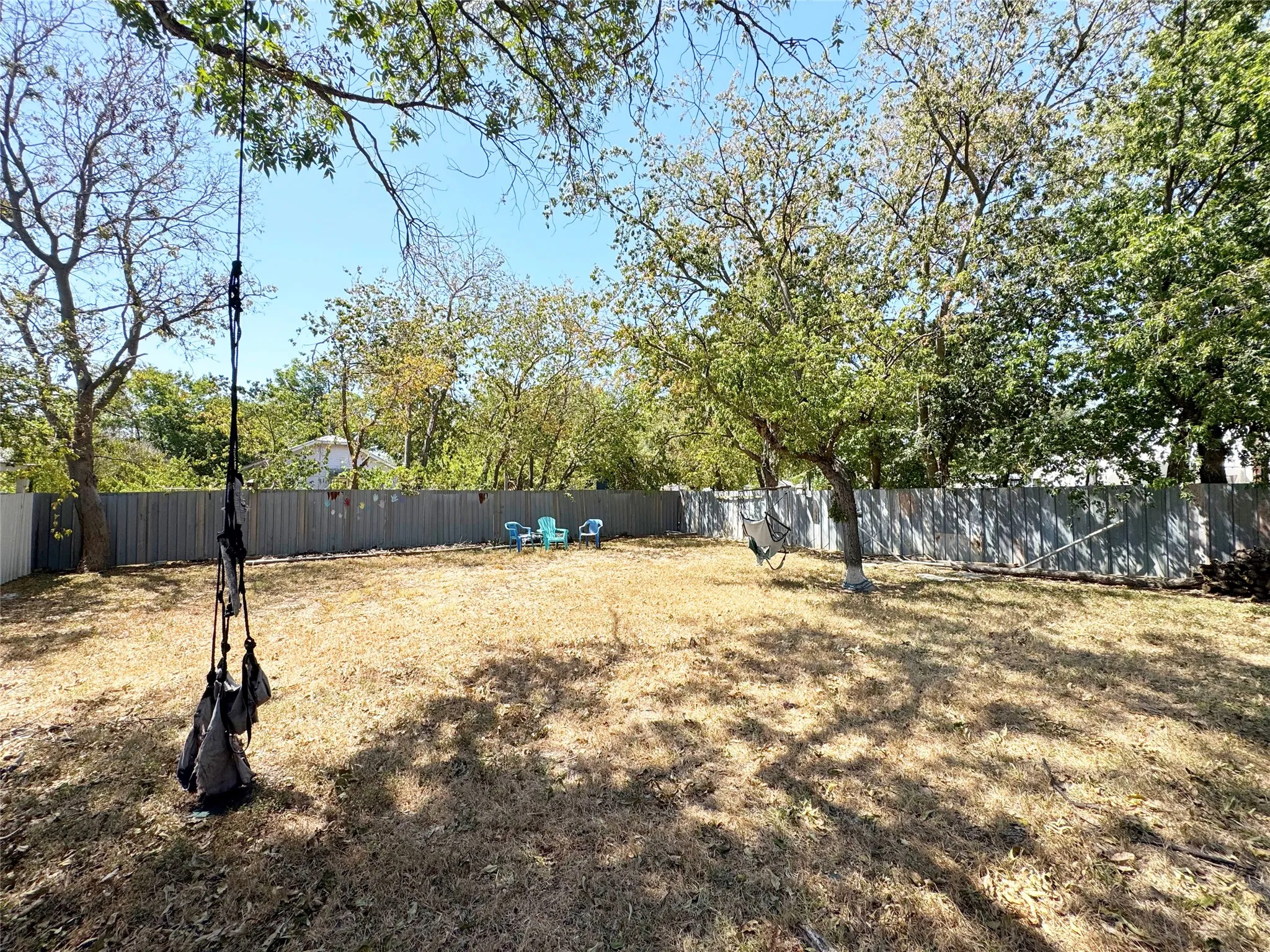 Single Family Residence For Sale in Coleman County , 204 E 9th Street, Coleman, Texas 76834, 2 Bedroom, 1 Bathroom, Garage spaces, 1,285 Sqft, built in 1960, mls#21377249, Real Estate Agent in Coleman, Homes For Sale in Coleman county, Homes For Sale in Coleman, Realtor in Coleman Texas, Real Estate Brokerage Independent Realty Texas, Luminita Cordes Realtor
