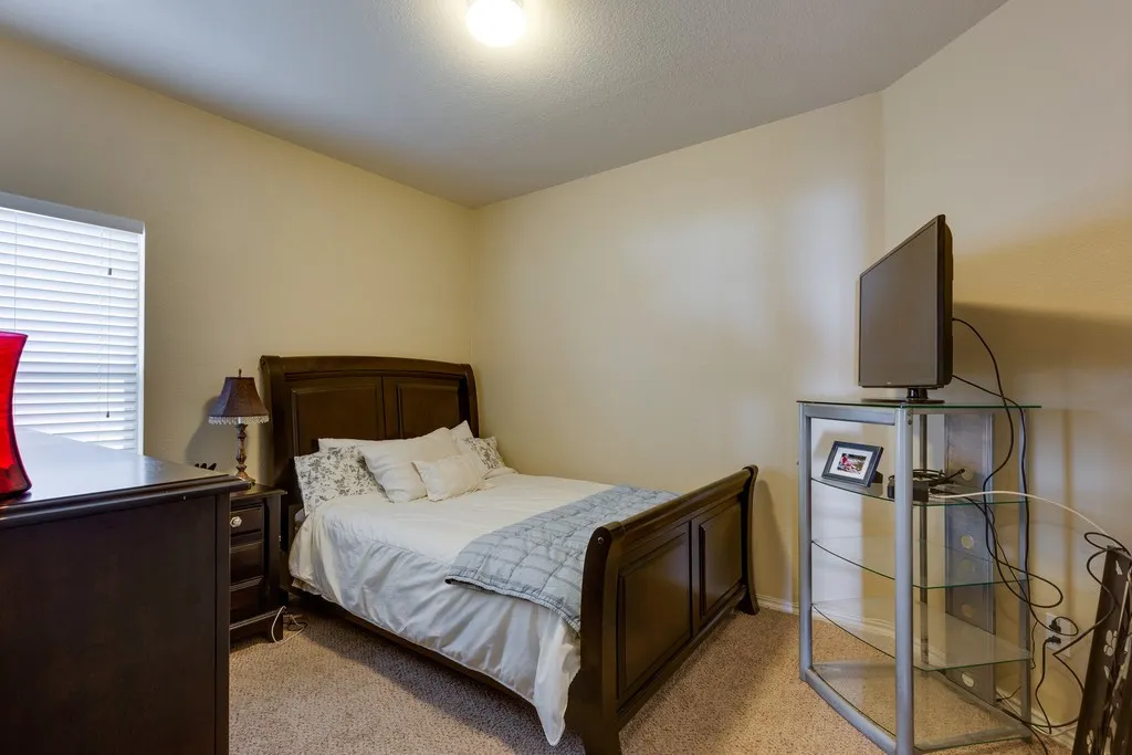 Single Family Residence For Rent in Tarrant County , 5041 Holliday Drive, Fort Worth, Texas 76244, 3 Bedroom, 2 Bathroom, 2 Garage spaces, 1,844 Sqft, built in 2009, mls#21377401, Real Estate Agent in Fort Worth, Homes For Rent in Tarrant county, Homes For Rent in Fort Worth, Realtor in Fort Worth Texas, Real Estate Brokerage Independent Realty Texas, Luminita Cordes Realtor