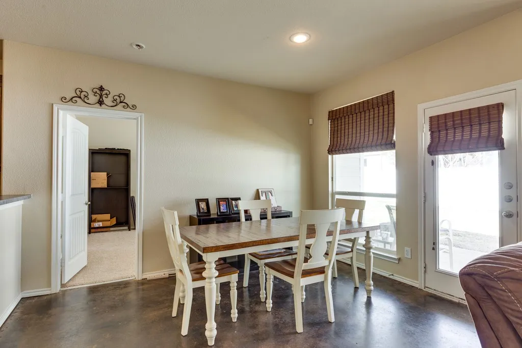 Single Family Residence For Rent in Tarrant County , 5041 Holliday Drive, Fort Worth, Texas 76244, 3 Bedroom, 2 Bathroom, 2 Garage spaces, 1,844 Sqft, built in 2009, mls#21377401, Real Estate Agent in Fort Worth, Homes For Rent in Tarrant county, Homes For Rent in Fort Worth, Realtor in Fort Worth Texas, Real Estate Brokerage Independent Realty Texas, Luminita Cordes Realtor