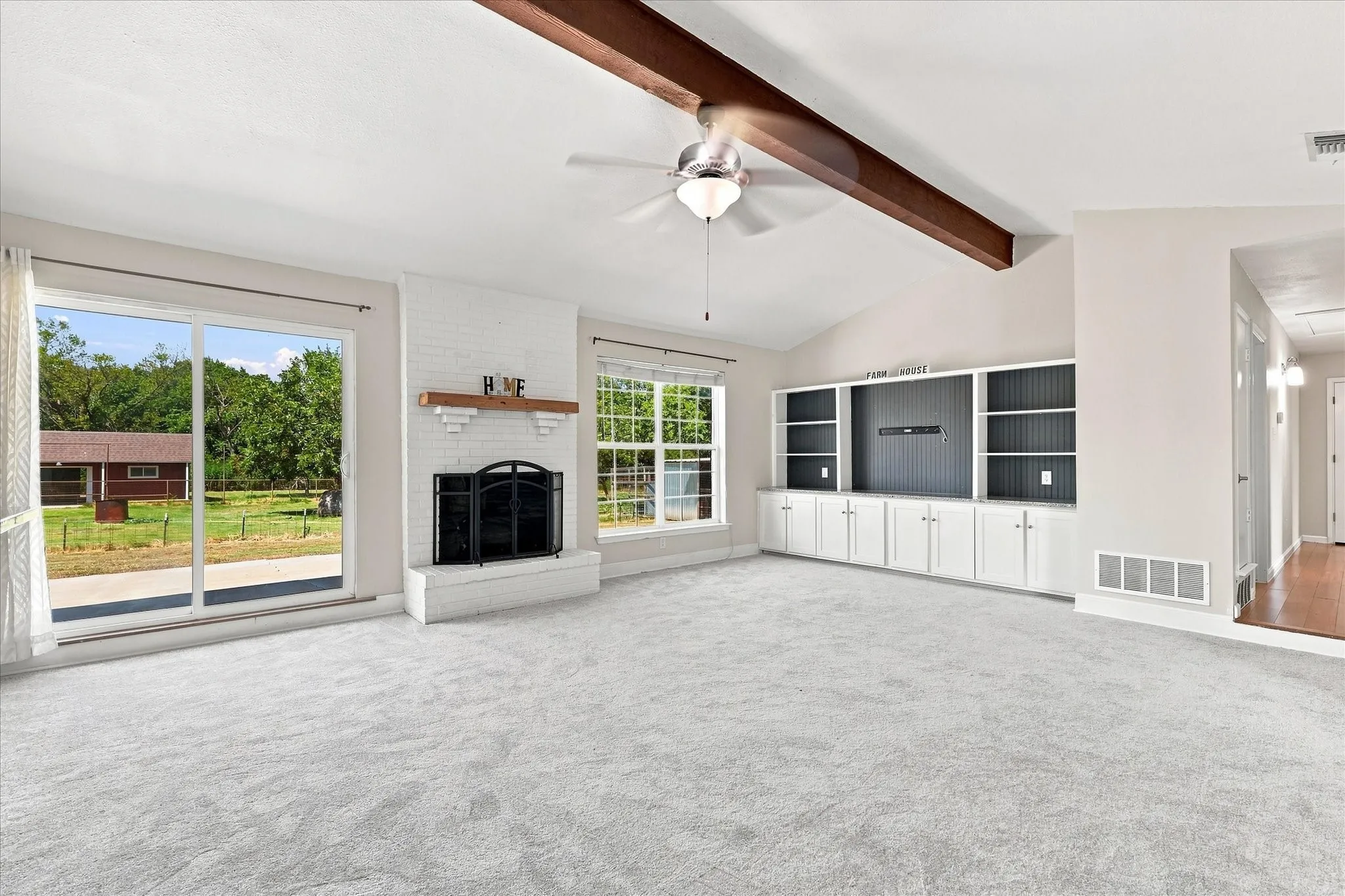Single Family Residence For Sale in Collin County , 1 Glencove Circle, Lucas, Texas 75002, 3 Bedroom, 3 Bathroom, Garage spaces, 2,480 Sqft, built in 1976, mls#21377335, Real Estate Agent in Lucas, Homes For Sale in Collin county, Homes For Sale in Lucas, Realtor in Lucas Texas, Real Estate Brokerage Independent Realty Texas, Luminita Cordes Realtor