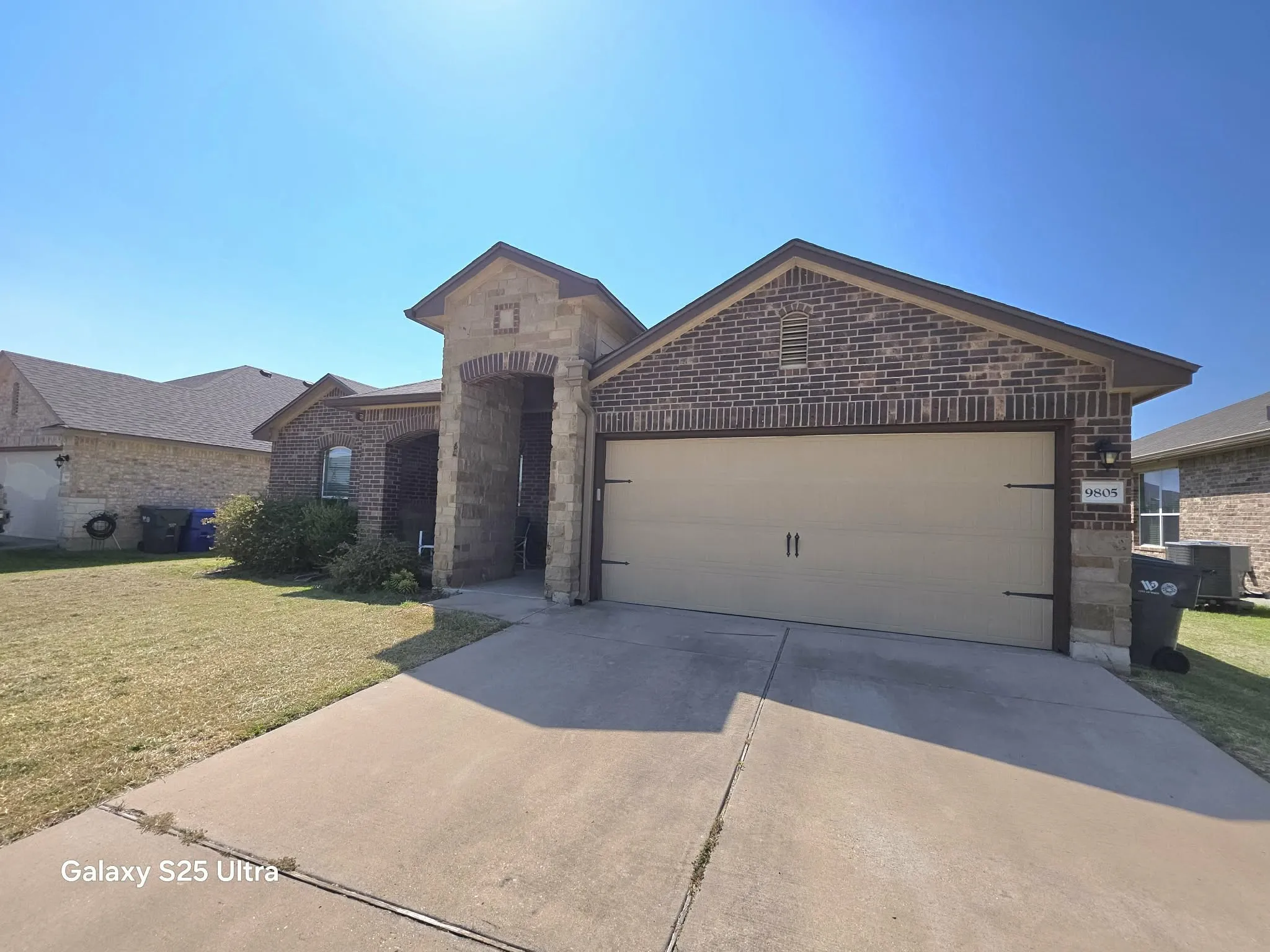 Single Family Residence For Sale in Mc Lennan County , 9805 Shallow Creek Drive, Waco, Texas 76708, 3 Bedroom, 2 Bathroom, 2 Garage spaces, 1,738 Sqft, built in 2014, mls#21377397, Real Estate Agent in Waco, Homes For Sale in Mc Lennan county, Homes For Sale in Waco, Realtor in Waco Texas, Real Estate Brokerage Independent Realty Texas, Luminita Cordes Realtor
