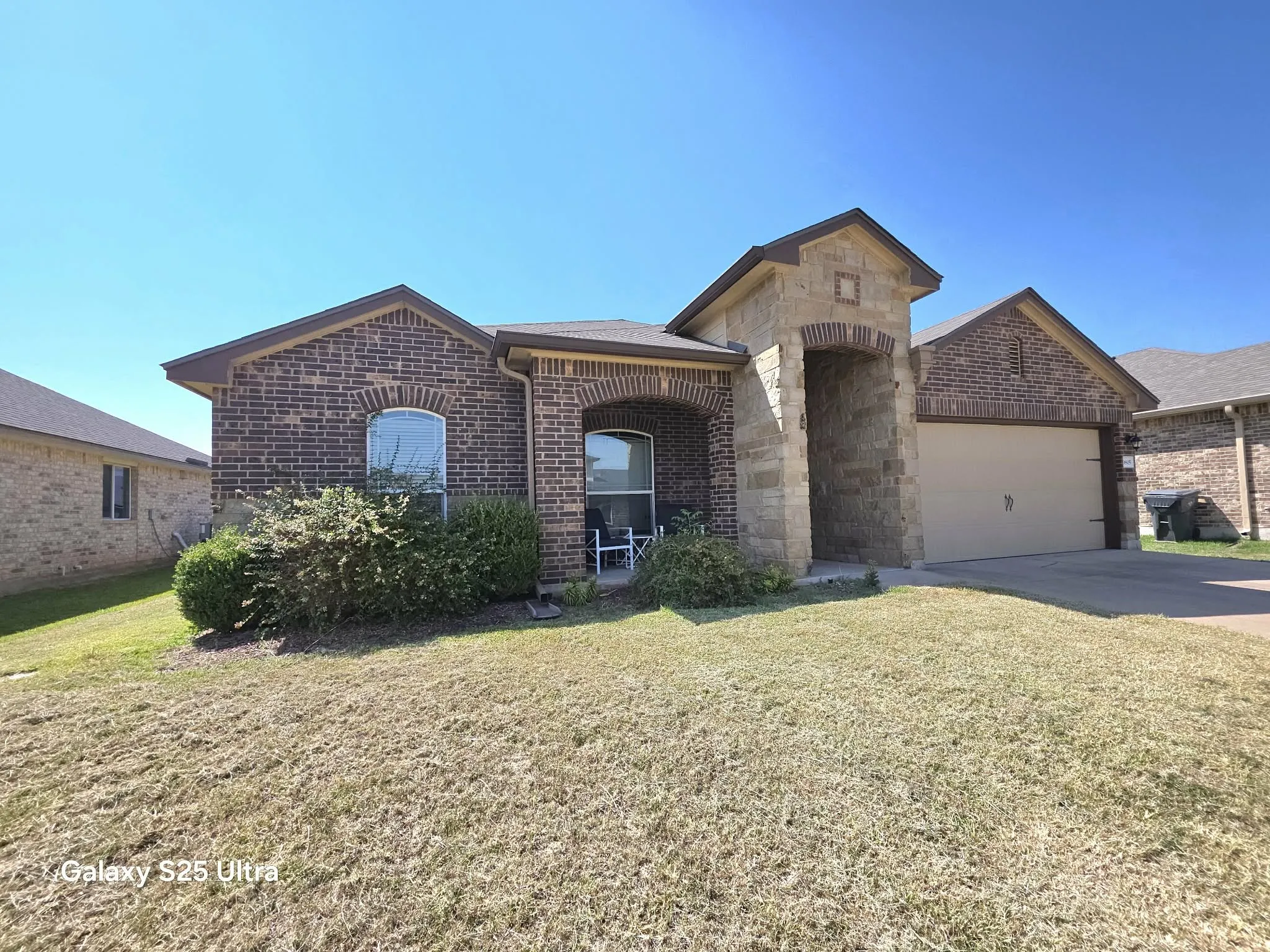 Single Family Residence For Sale in Mc Lennan County , 9805 Shallow Creek Drive, Waco, Texas 76708, 3 Bedroom, 2 Bathroom, 2 Garage spaces, 1,738 Sqft, built in 2014, mls#21377397, Real Estate Agent in Waco, Homes For Sale in Mc Lennan county, Homes For Sale in Waco, Realtor in Waco Texas, Real Estate Brokerage Independent Realty Texas, Luminita Cordes Realtor
