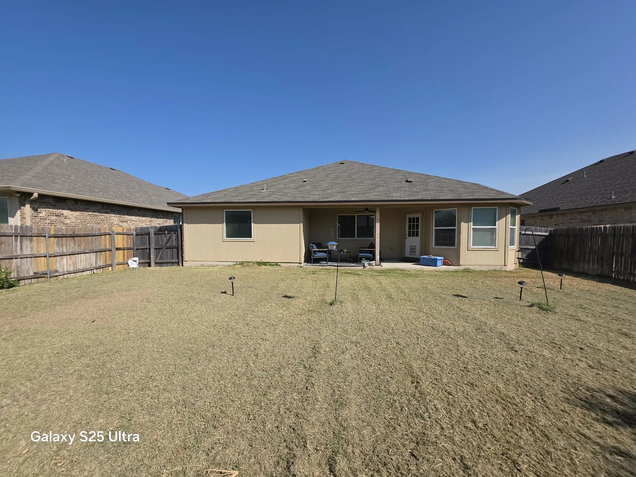 Single Family Residence For Sale in Mc Lennan County , 9805 Shallow Creek Drive, Waco, Texas 76708, 3 Bedroom, 2 Bathroom, 2 Garage spaces, 1,738 Sqft, built in 2014, mls#21377397, Real Estate Agent in Waco, Homes For Sale in Mc Lennan county, Homes For Sale in Waco, Realtor in Waco Texas, Real Estate Brokerage Independent Realty Texas, Luminita Cordes Realtor