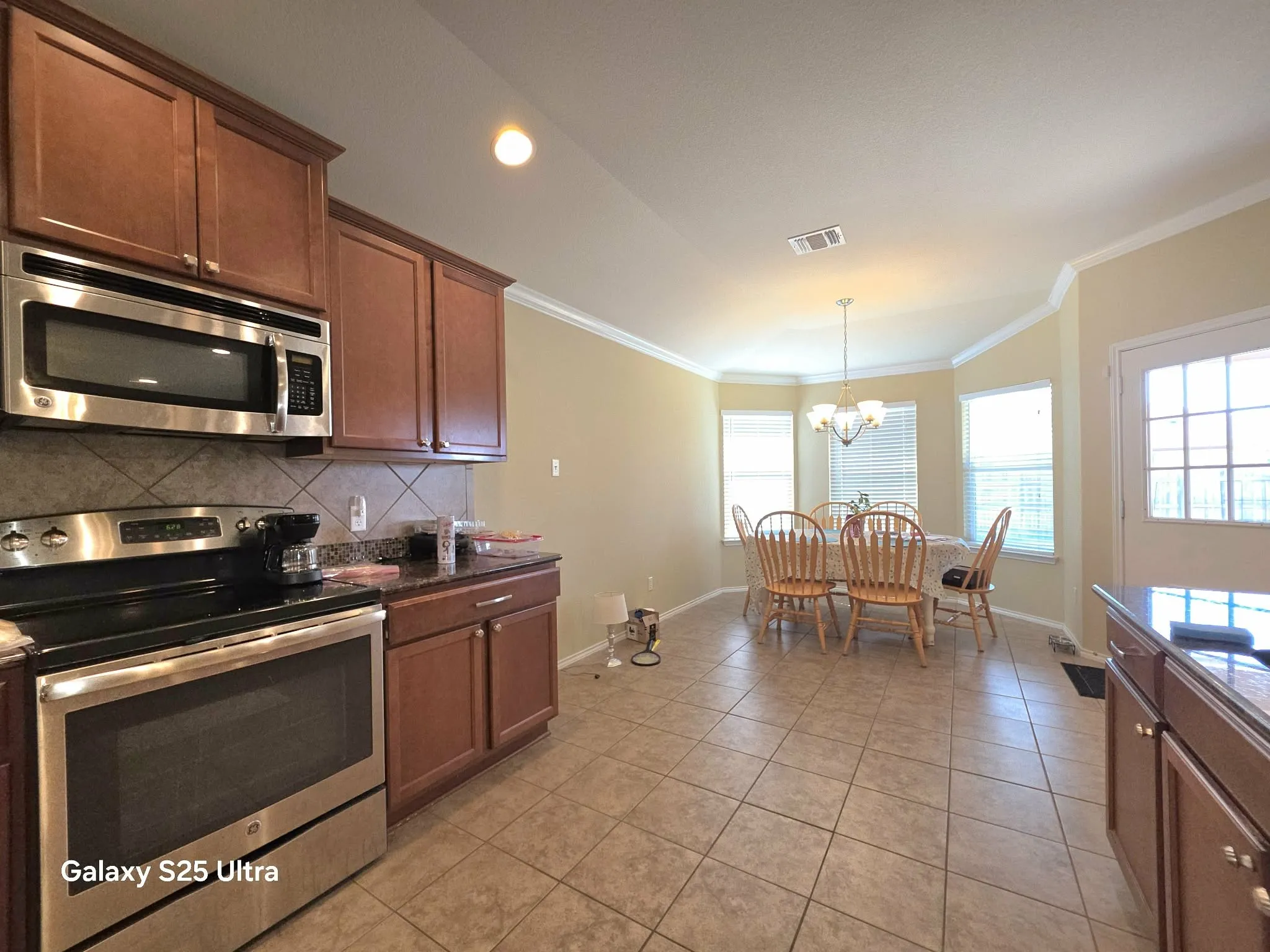 Single Family Residence For Sale in Mc Lennan County , 9805 Shallow Creek Drive, Waco, Texas 76708, 3 Bedroom, 2 Bathroom, 2 Garage spaces, 1,738 Sqft, built in 2014, mls#21377397, Real Estate Agent in Waco, Homes For Sale in Mc Lennan county, Homes For Sale in Waco, Realtor in Waco Texas, Real Estate Brokerage Independent Realty Texas, Luminita Cordes Realtor