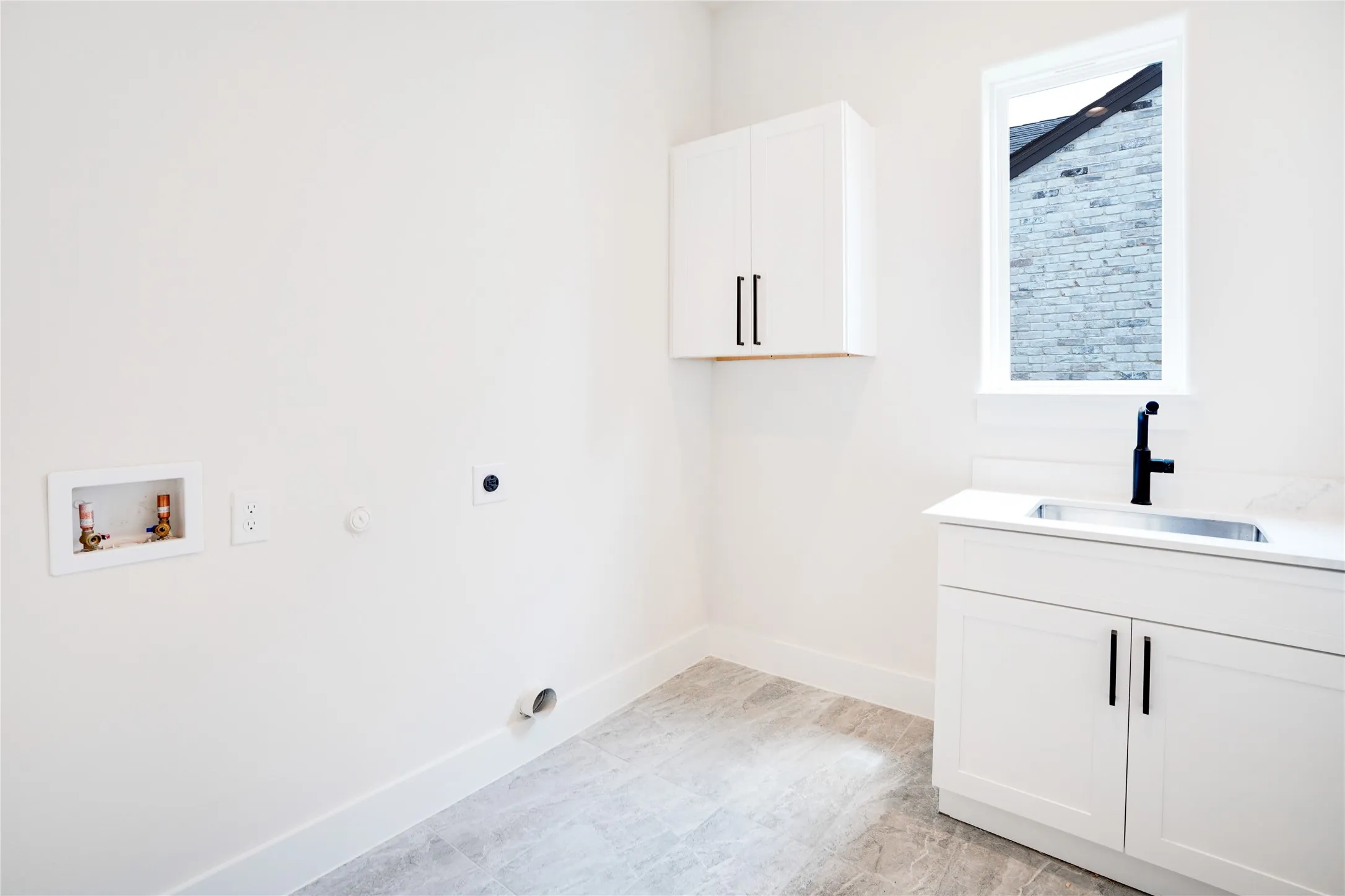 Single Family Residence For Rent in Dallas County , 7614 Linwood Avenue, Dallas, Texas 75209, 4 Bedroom, 5 Bathroom, 2 Garage spaces, 4,470 Sqft, built in 2024, mls#21377418, Real Estate Agent in Dallas, Homes For Rent in Dallas county, Homes For Rent in Dallas, Realtor in Dallas Texas, Real Estate Brokerage Independent Realty Texas, Luminita Cordes Realtor