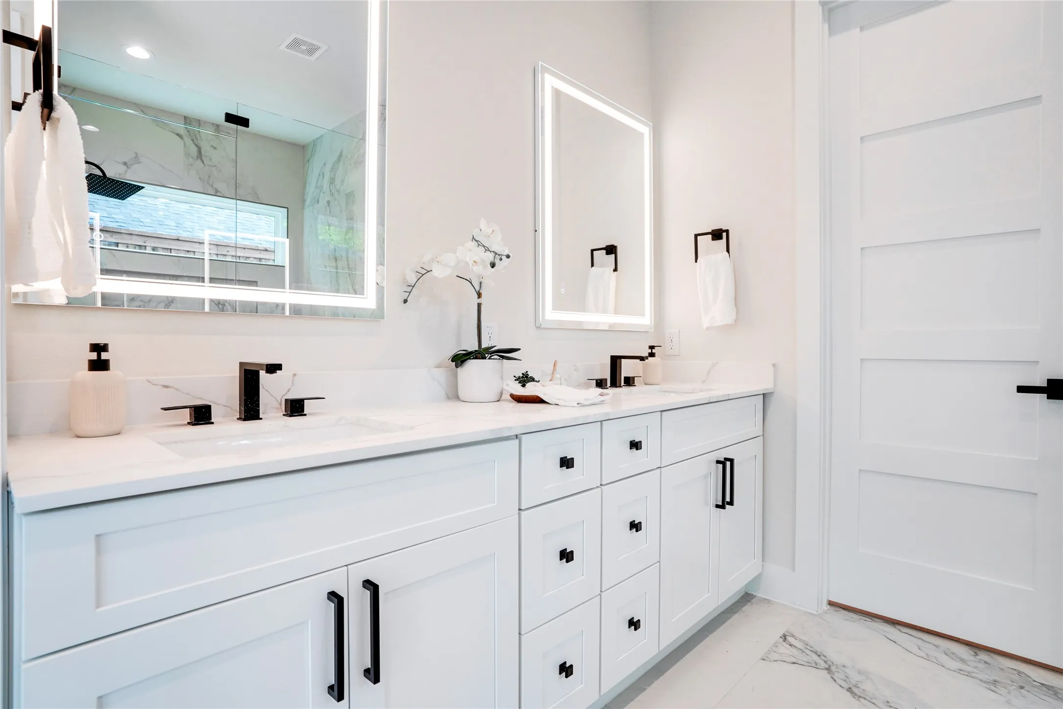 Single Family Residence For Rent in Dallas County , 7614 Linwood Avenue, Dallas, Texas 75209, 4 Bedroom, 5 Bathroom, 2 Garage spaces, 4,470 Sqft, built in 2024, mls#21377418, Real Estate Agent in Dallas, Homes For Rent in Dallas county, Homes For Rent in Dallas, Realtor in Dallas Texas, Real Estate Brokerage Independent Realty Texas, Luminita Cordes Realtor