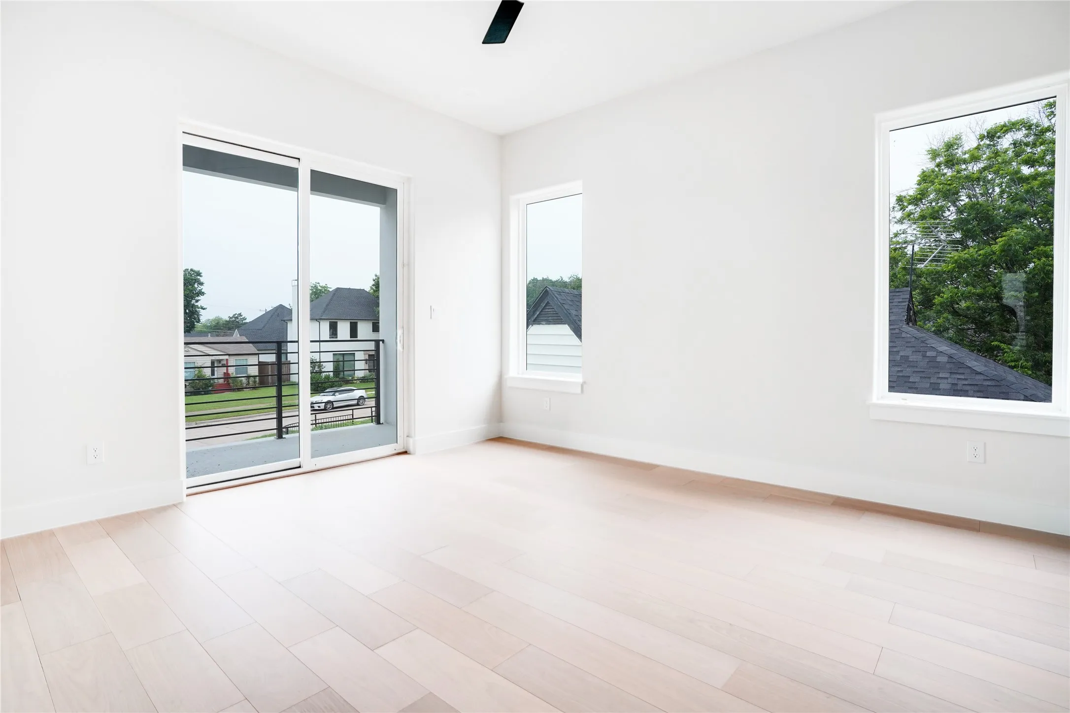 Single Family Residence For Rent in Dallas County , 7614 Linwood Avenue, Dallas, Texas 75209, 4 Bedroom, 5 Bathroom, 2 Garage spaces, 4,470 Sqft, built in 2024, mls#21377418, Real Estate Agent in Dallas, Homes For Rent in Dallas county, Homes For Rent in Dallas, Realtor in Dallas Texas, Real Estate Brokerage Independent Realty Texas, Luminita Cordes Realtor