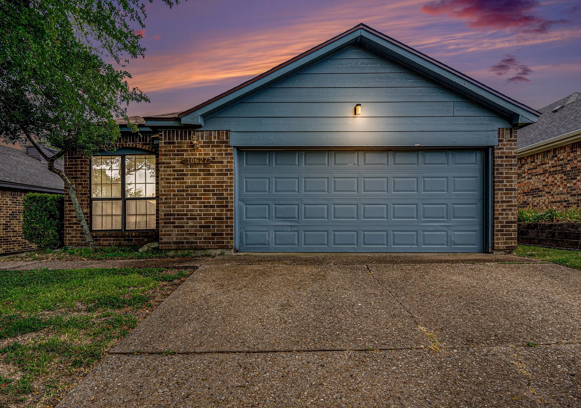 Single Family Residence For Rent in Tarrant County , 10627 Tall Oak Drive, Fort Worth, Texas 76108, 3 Bedroom, 2 Bathroom, 2 Garage spaces, 1,189 Sqft, built in 1983, mls#21377412, Real Estate Agent in Fort Worth, Homes For Rent in Tarrant county, Homes For Rent in Fort Worth, Realtor in Fort Worth Texas, Real Estate Brokerage Independent Realty Texas, Luminita Cordes Realtor