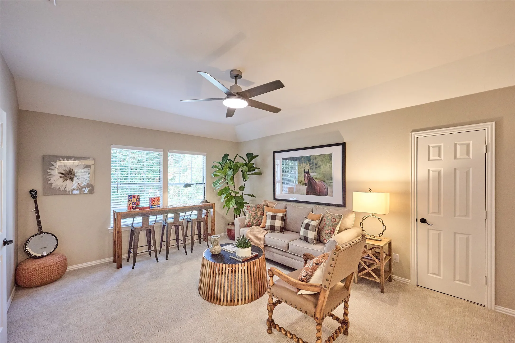 Single Family Residence For Sale in Denton County , 6637 Oakmont Court, Plano, Texas 75093, 4 Bedroom, 4 Bathroom, 2 Garage spaces, 2,736 Sqft, built in 1992, mls#21376824, Real Estate Agent in Plano, Homes For Sale in Denton county, Homes For Sale in Plano, Realtor in Plano Texas, Real Estate Brokerage Independent Realty Texas, Luminita Cordes Realtor