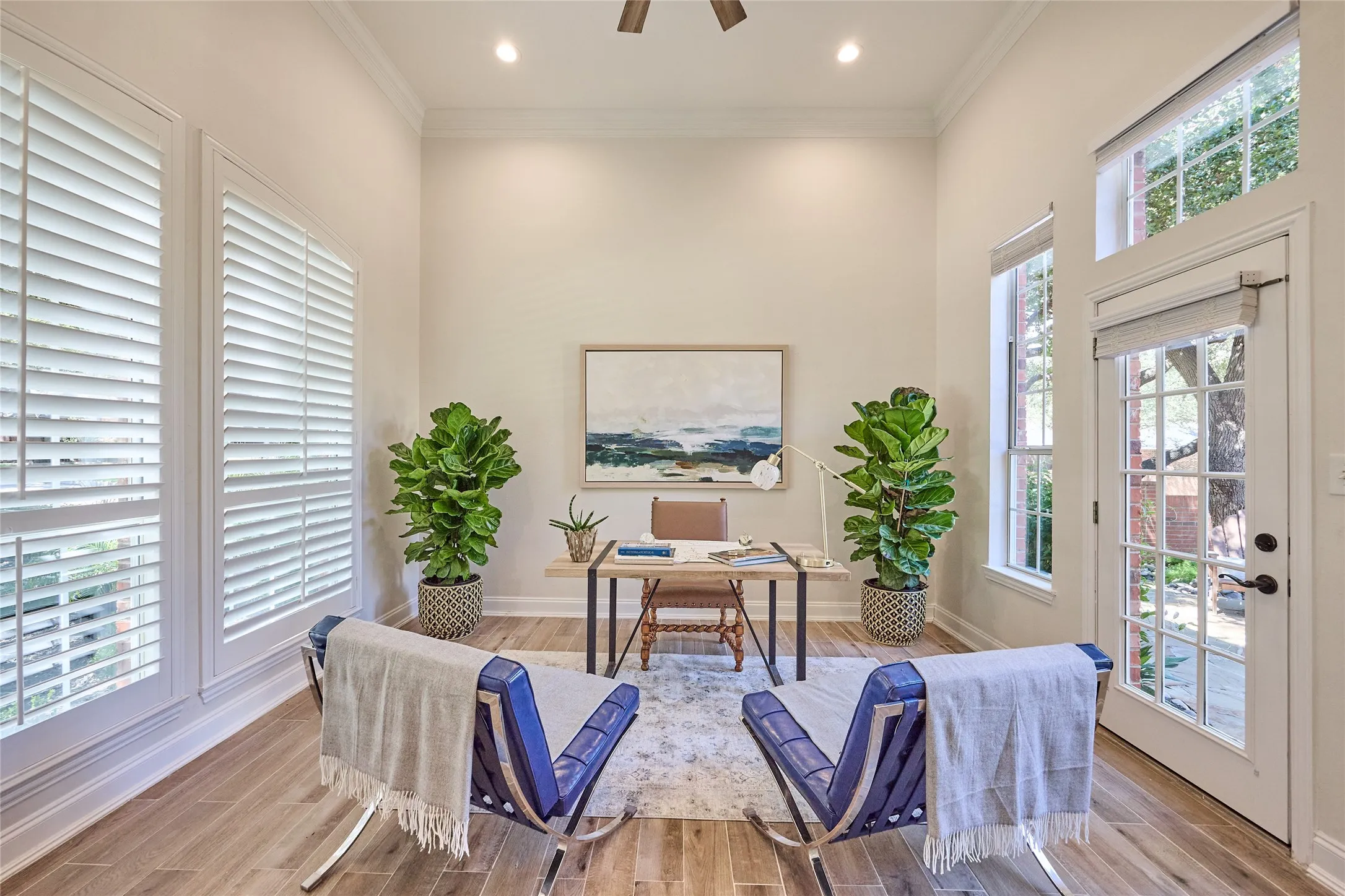 Single Family Residence For Sale in Denton County , 6637 Oakmont Court, Plano, Texas 75093, 4 Bedroom, 4 Bathroom, 2 Garage spaces, 2,736 Sqft, built in 1992, mls#21376824, Real Estate Agent in Plano, Homes For Sale in Denton county, Homes For Sale in Plano, Realtor in Plano Texas, Real Estate Brokerage Independent Realty Texas, Luminita Cordes Realtor